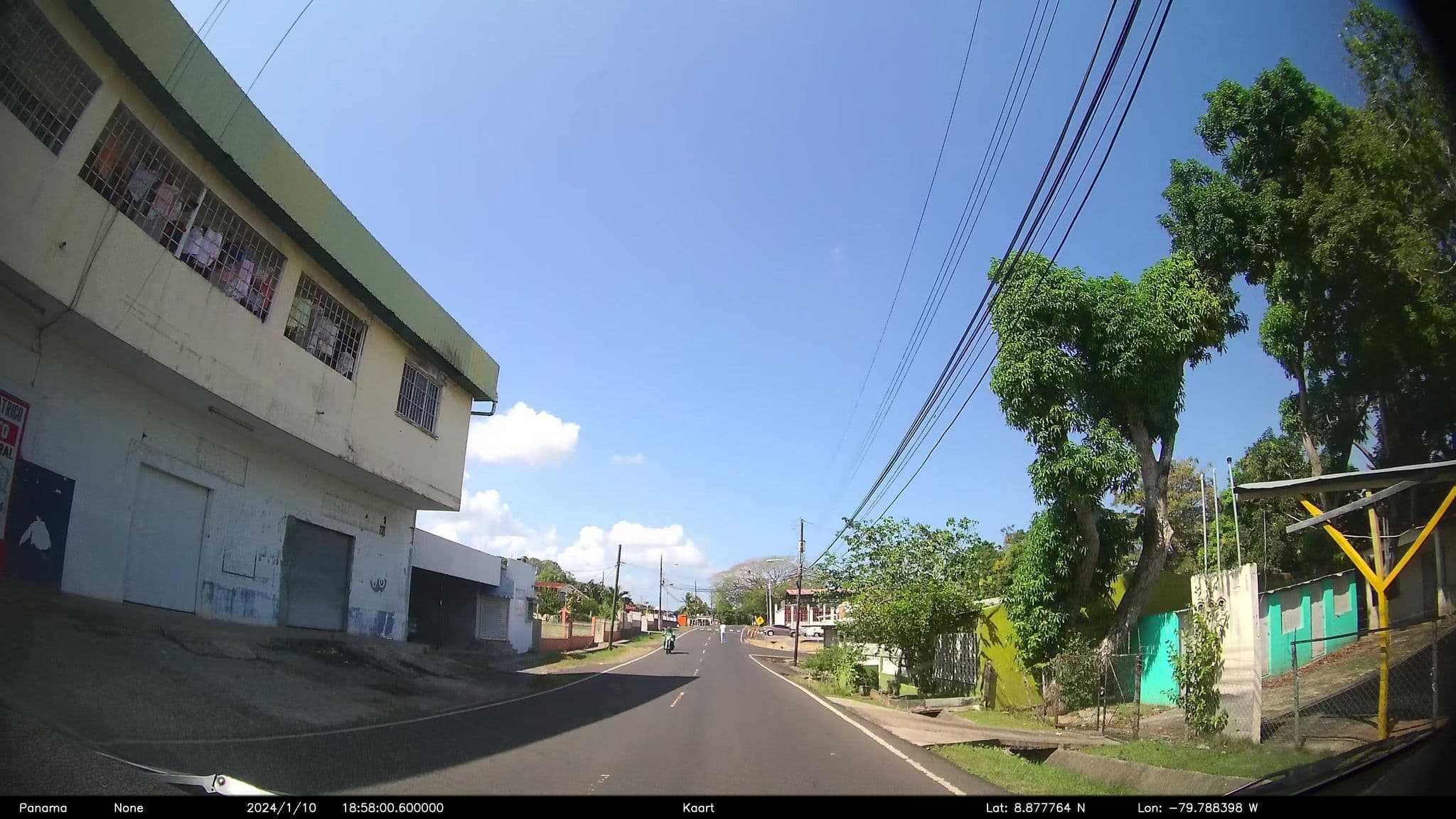 Street view near Hotel Bobora, La Chorrera — © kaart_1 (CC BY-SA · Mapillary)