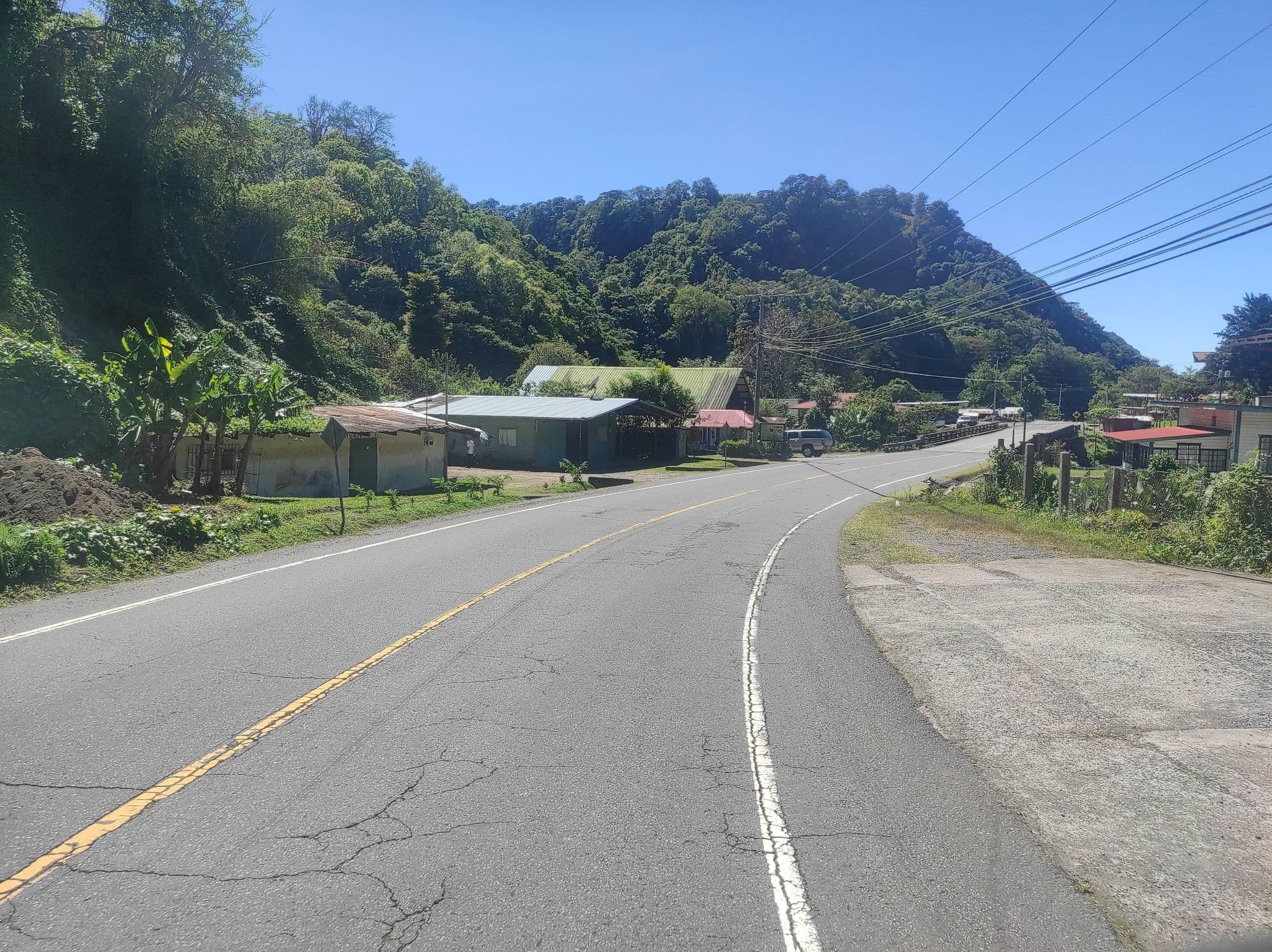 Street view near Hidalgo's Place., Cerro Punta — © alvarado2510 (CC BY-SA · Mapillary)