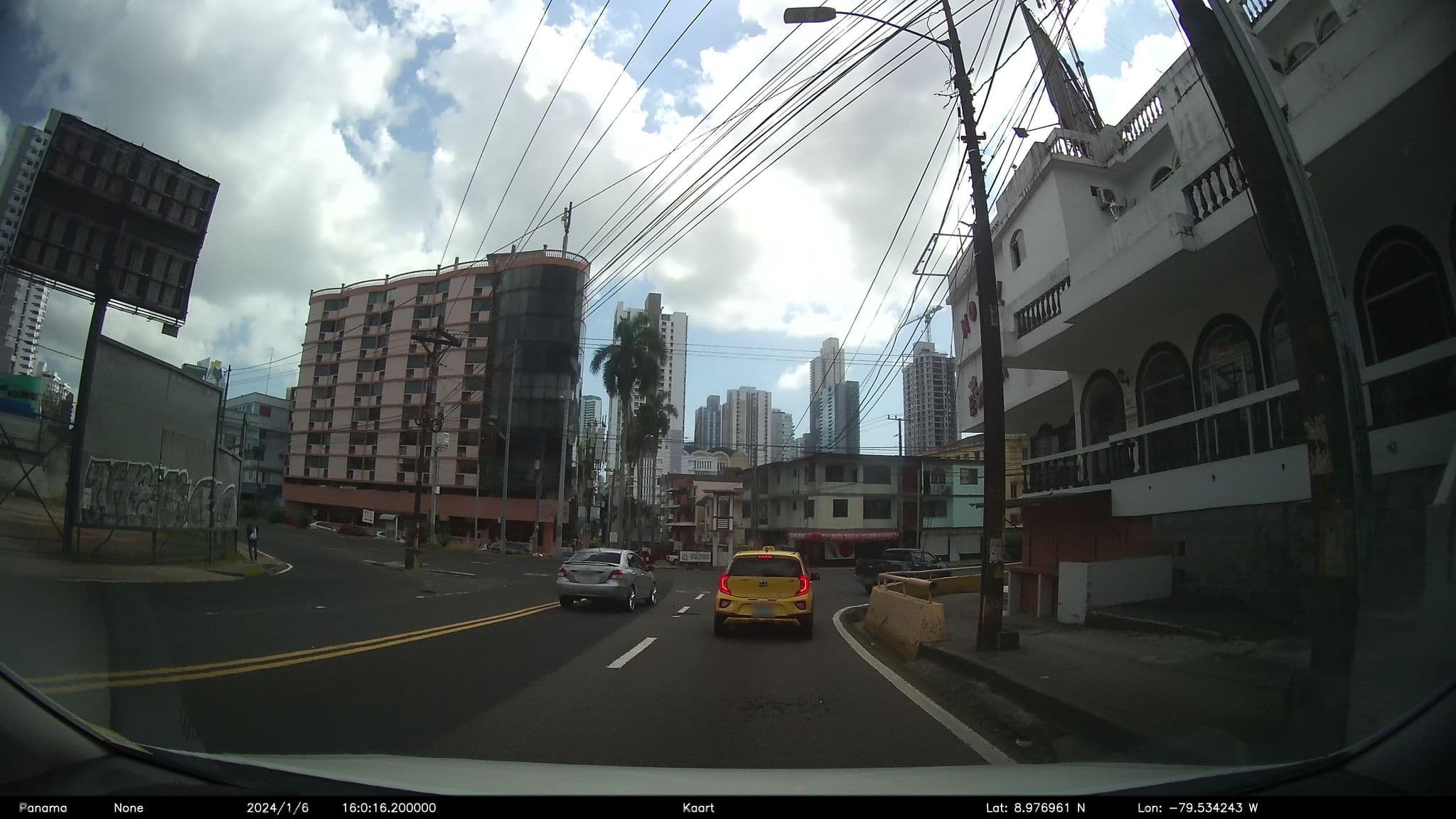 Street view near Hotel Vía España, Curundú — © kaart_2 (CC BY-SA · Mapillary)