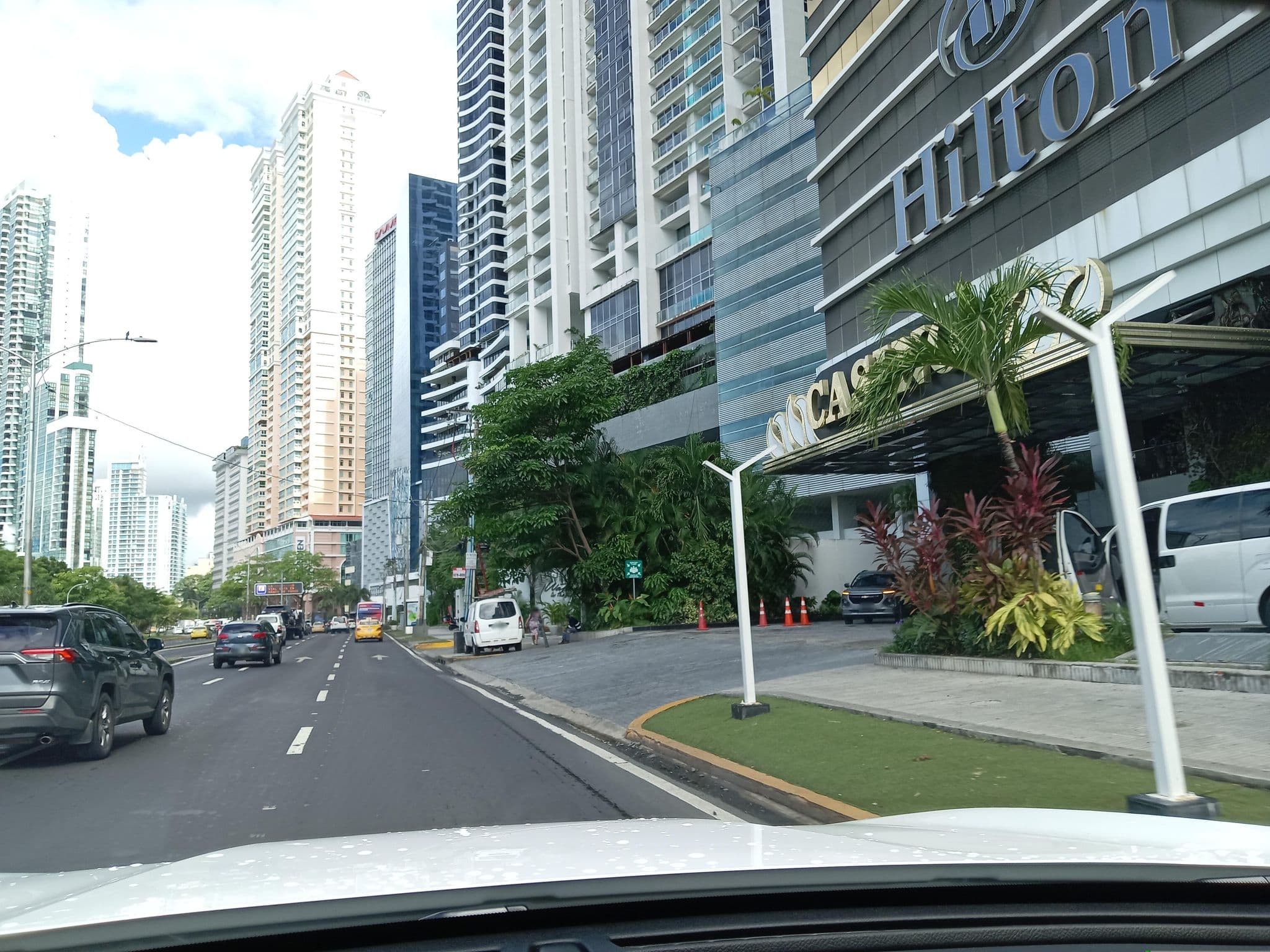 Street view near Star Bay Tower/ Hilton Hotel, Panama City — © macarrizo05 (CC BY-SA · Mapillary)