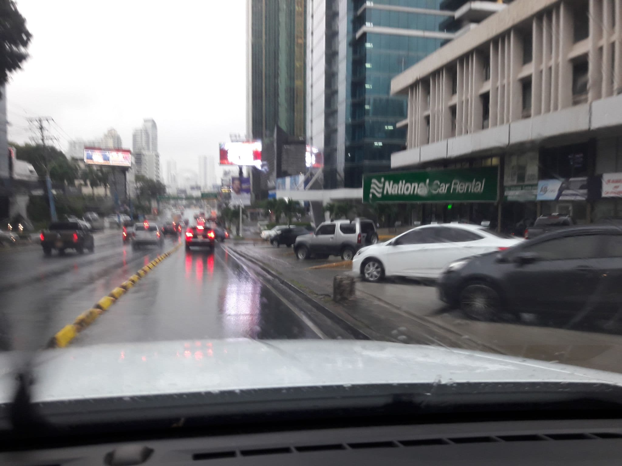 Street view near los mandarinos, Panama City — © jorge12 (CC BY-SA · Mapillary)