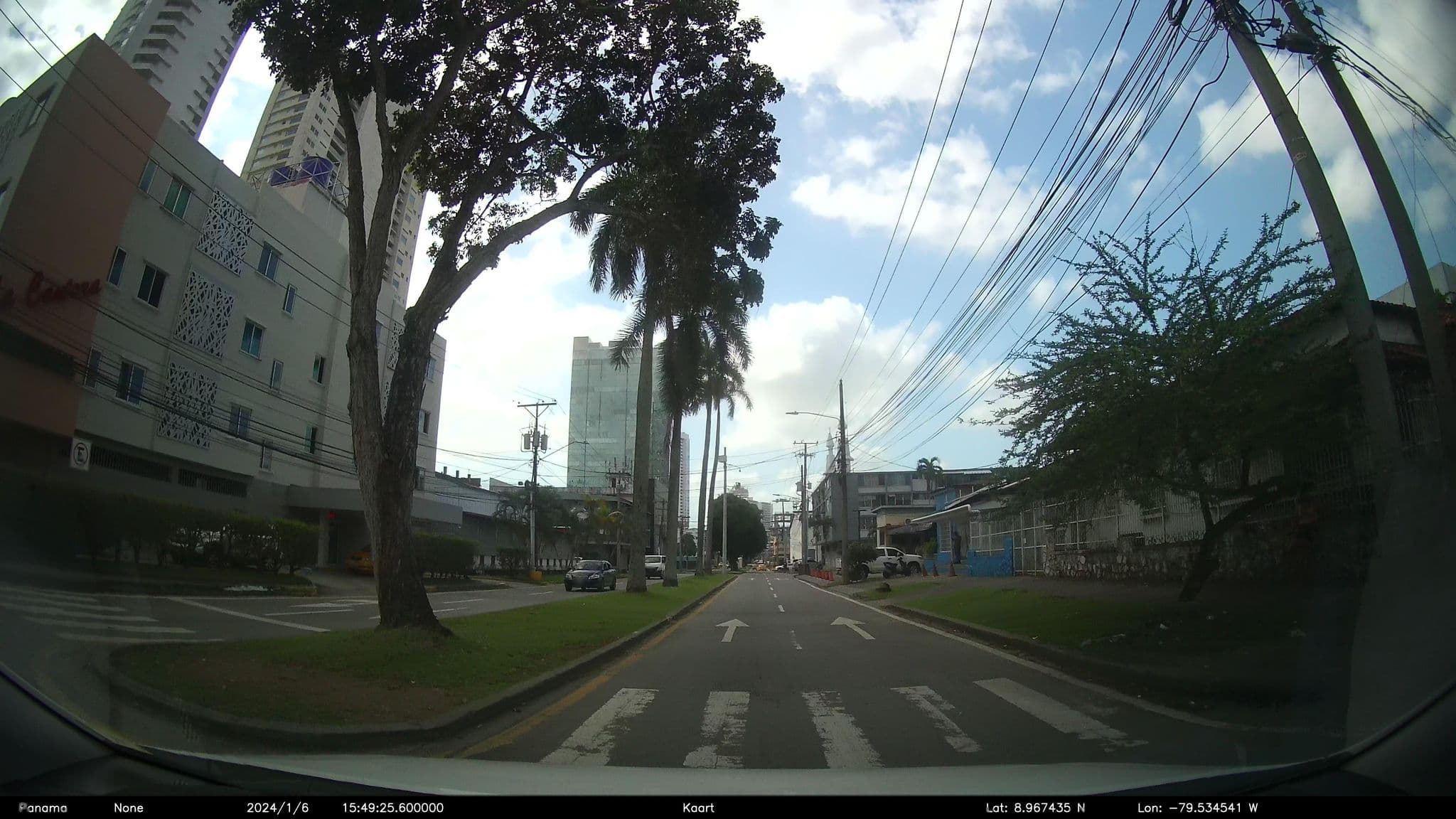 Street view near Residencial La Cantora, Curundú — © kaart_2 (CC BY-SA · Mapillary)