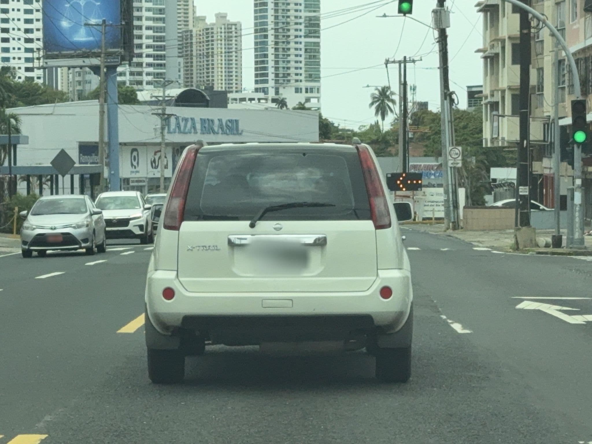 Street view near Aramo Hotel, Panama City — © Factoz (CC BY-SA · Mapillary)