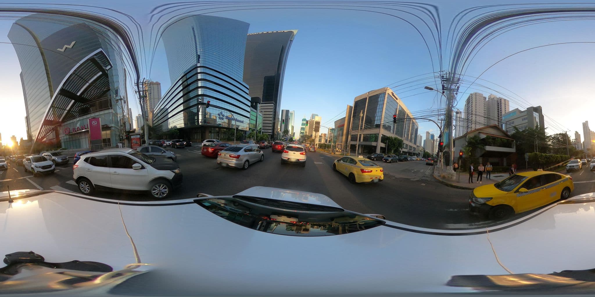 Street view near W Hotel, Panama City — © kaart_1 (CC BY-SA · Mapillary)
