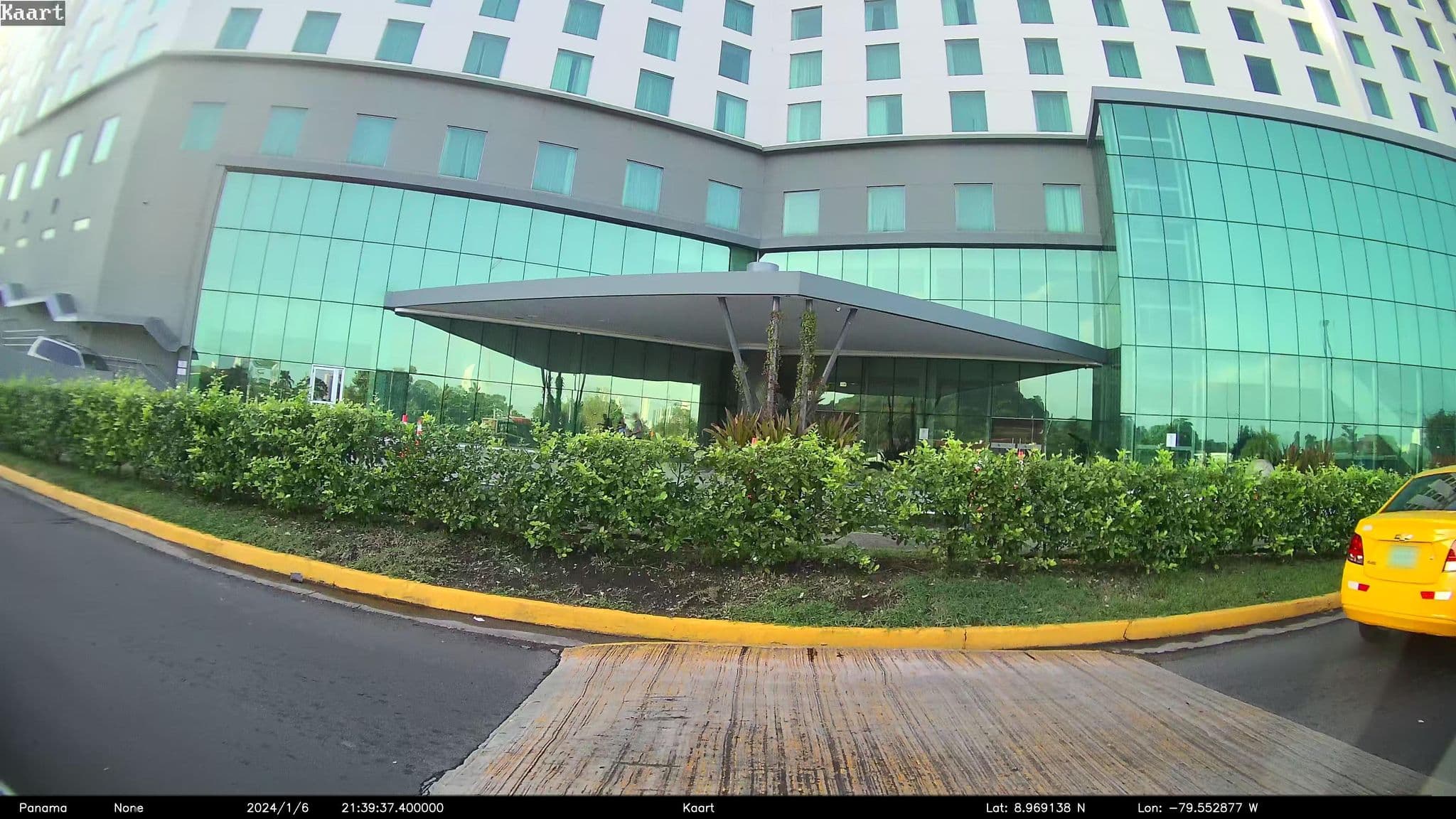 Street view near Marriot Allbrook Hotel, Curundú — © kaart_2 (CC BY-SA · Mapillary)