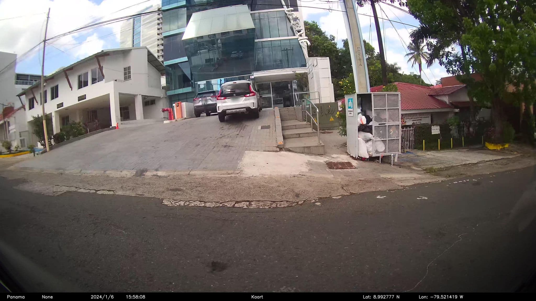 Street view near Panamá House Bed & Breakfast, Panama City — © kaart_2 (CC BY-SA · Mapillary)