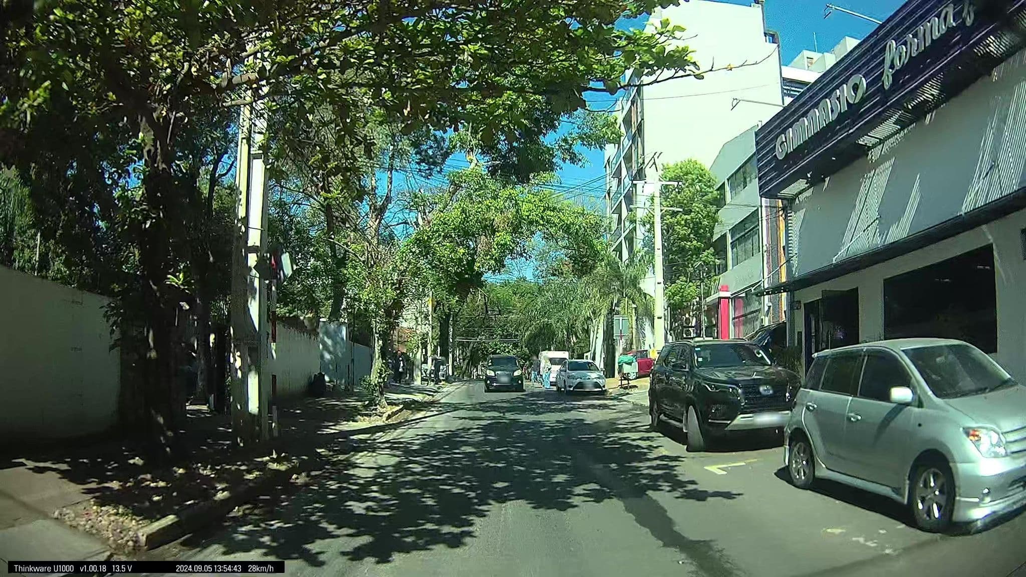Street view near Five Hotel, Lambaré — © ancho85 (CC BY-SA · Mapillary)