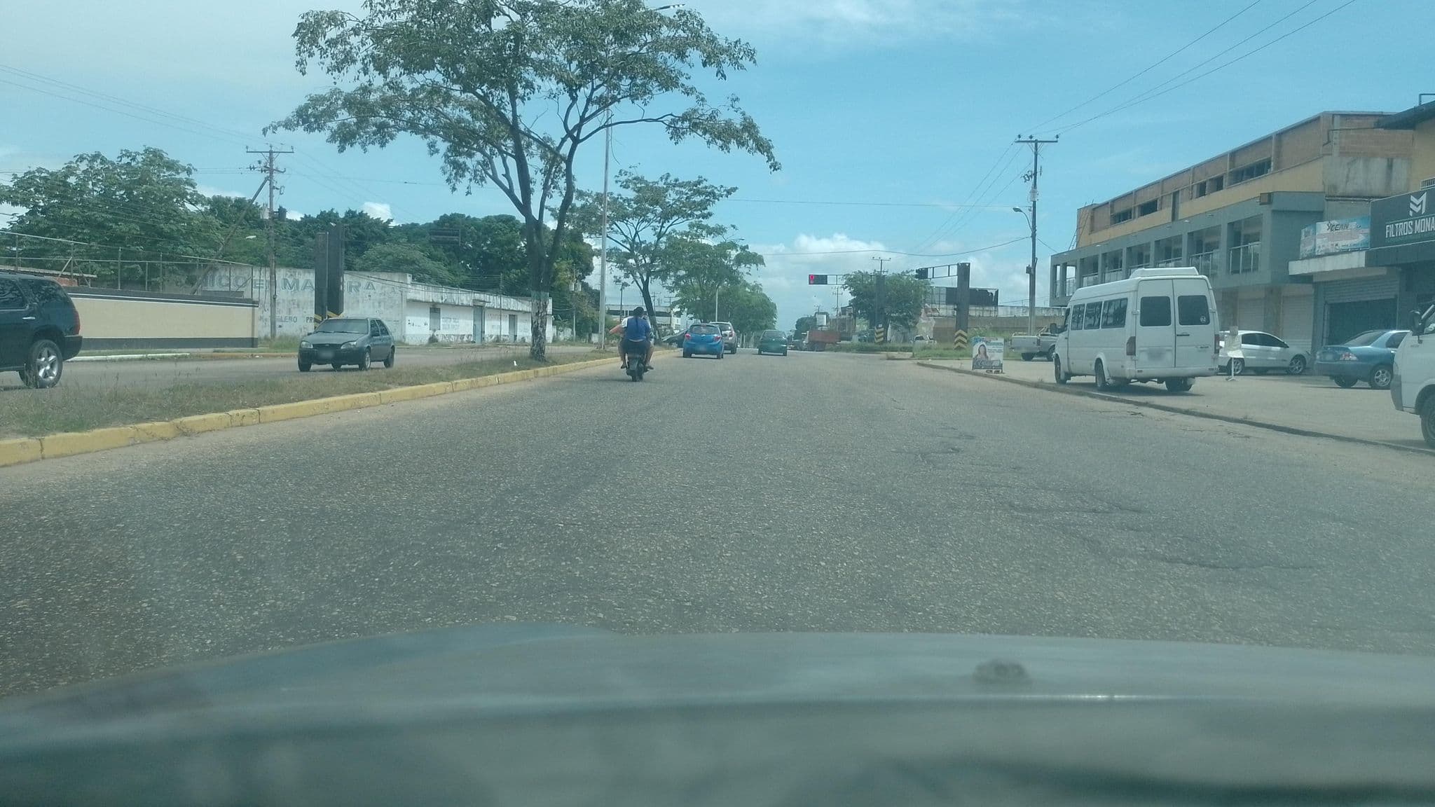 Street view near Internacional Gran Hotel, El Tigre — © Angelcd (CC BY-SA · Mapillary)