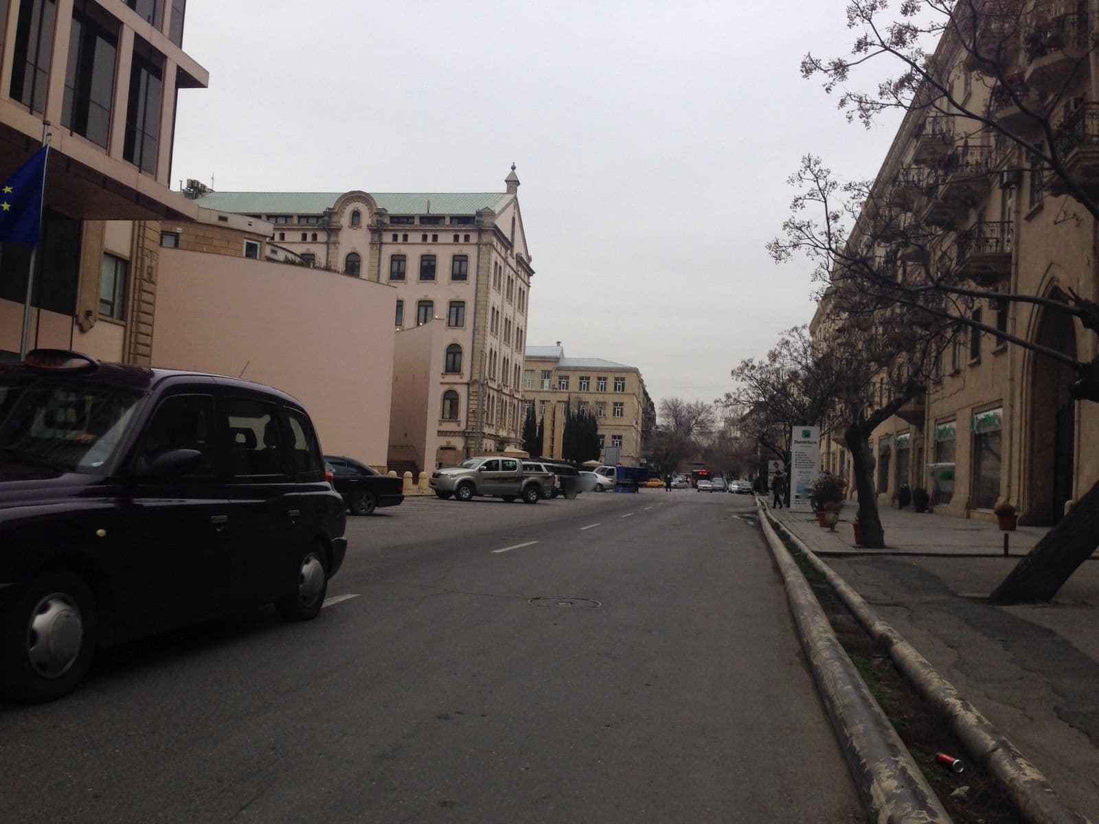 Street view near Landmark Hotel, Baku — © geomapper69 (CC BY-SA · Mapillary)