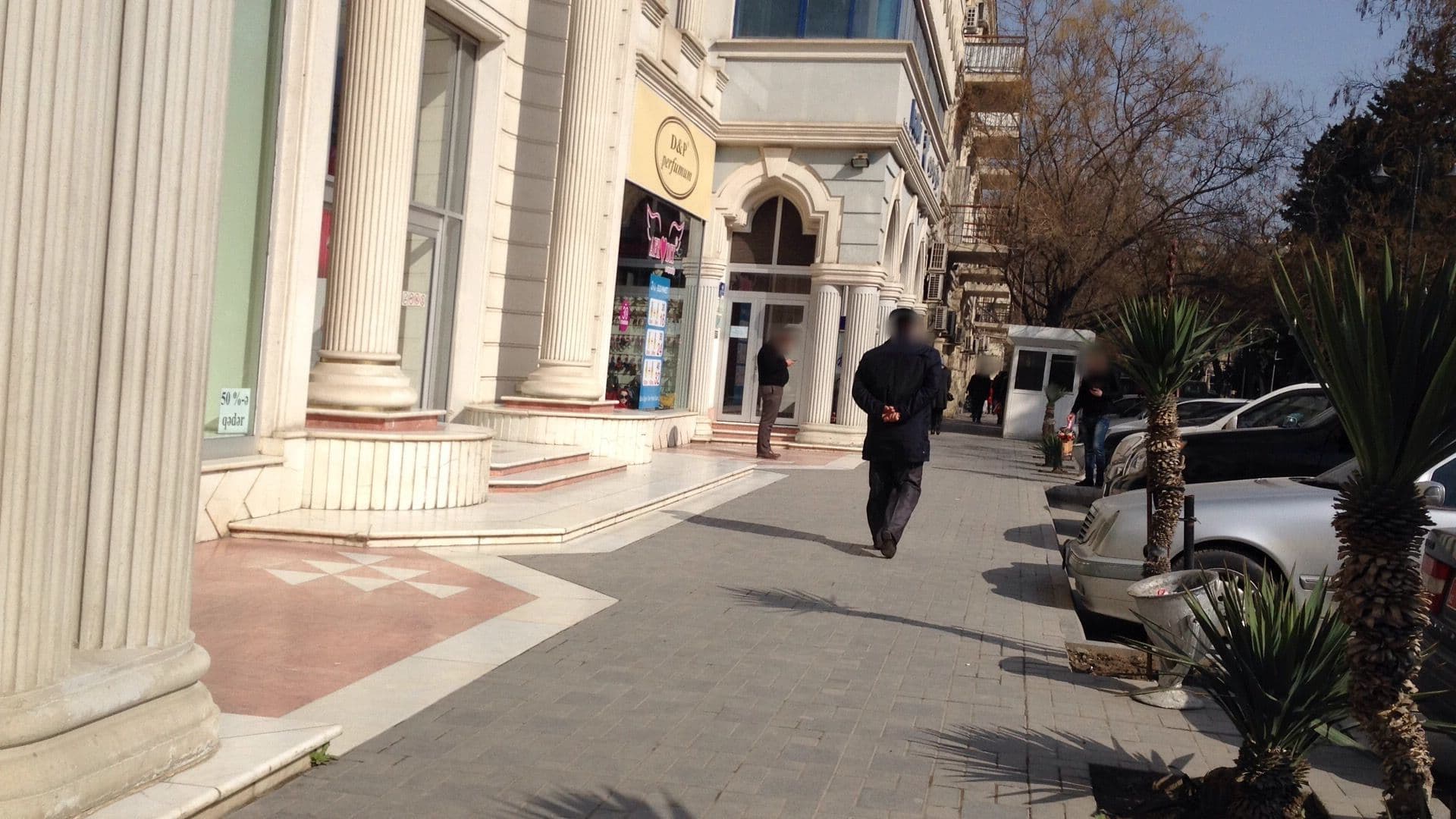 Street view near Square Inn Hotel, Baku — © geomapper69 (CC BY-SA · Mapillary)