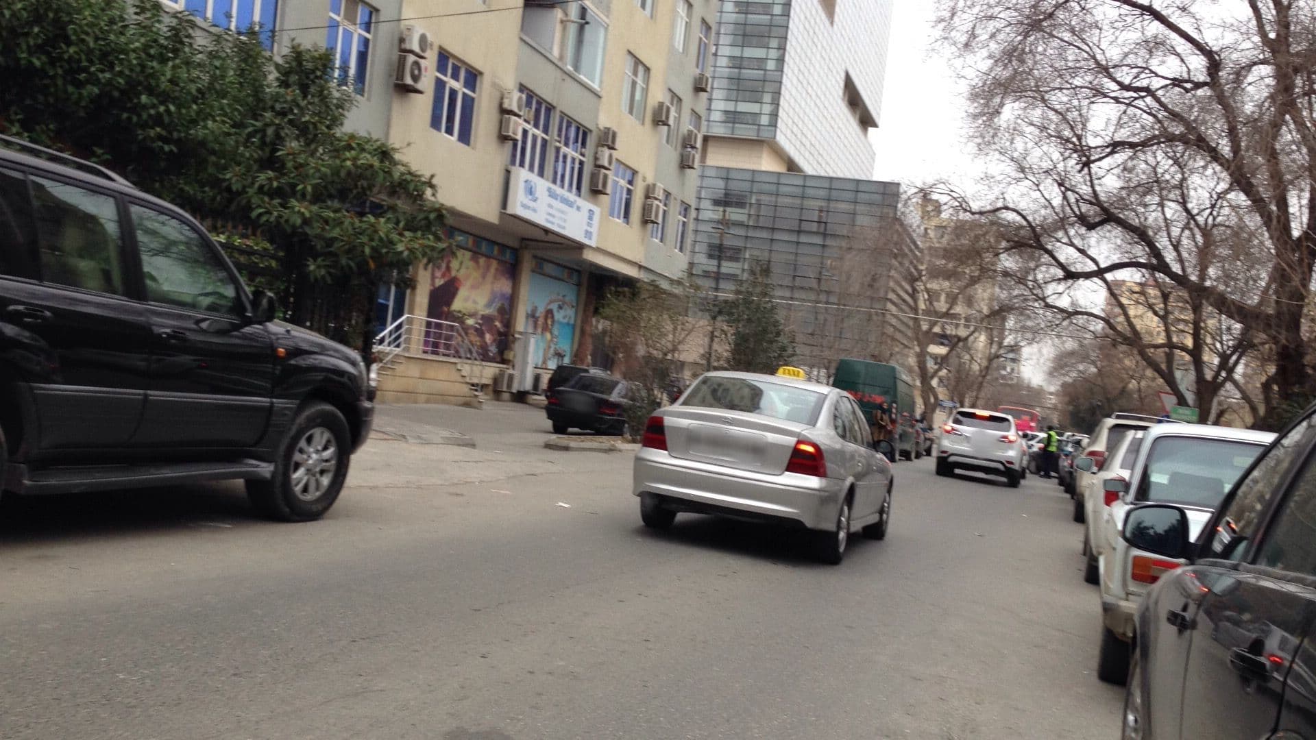 Street view near Istanbul Gold Baku, Baku — © geomapper69 (CC BY-SA · Mapillary)