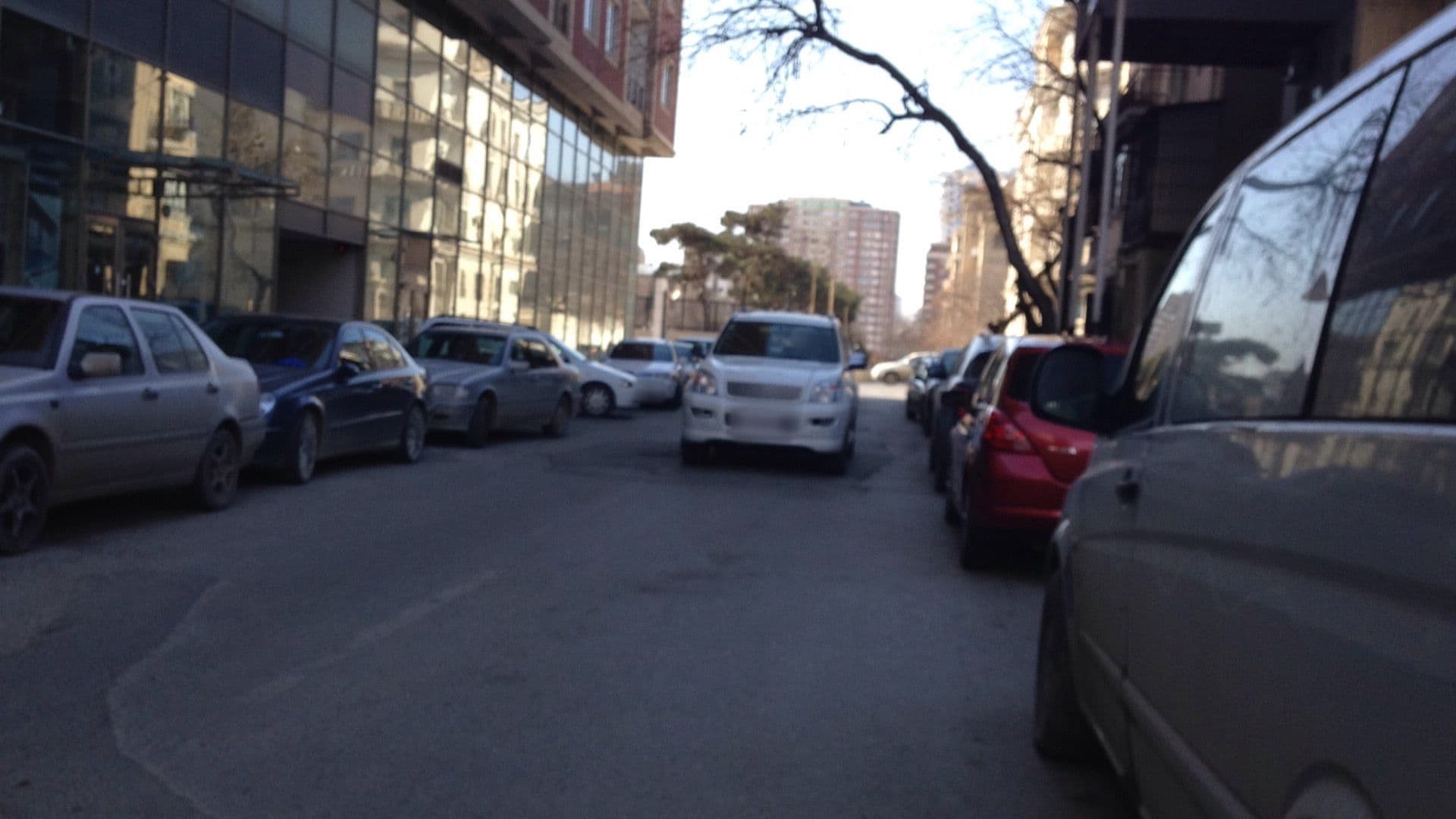 Street view near Saf Inn Hotel, Baku — © geomapper69 (CC BY-SA · Mapillary)