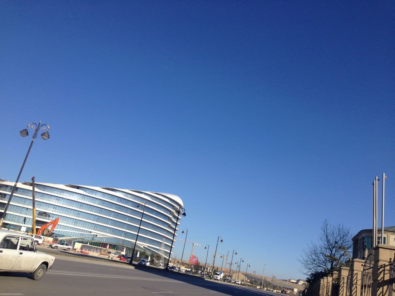 Street view near Corniche Hotel, Baku — © geomapper69 (CC BY-SA · Mapillary)