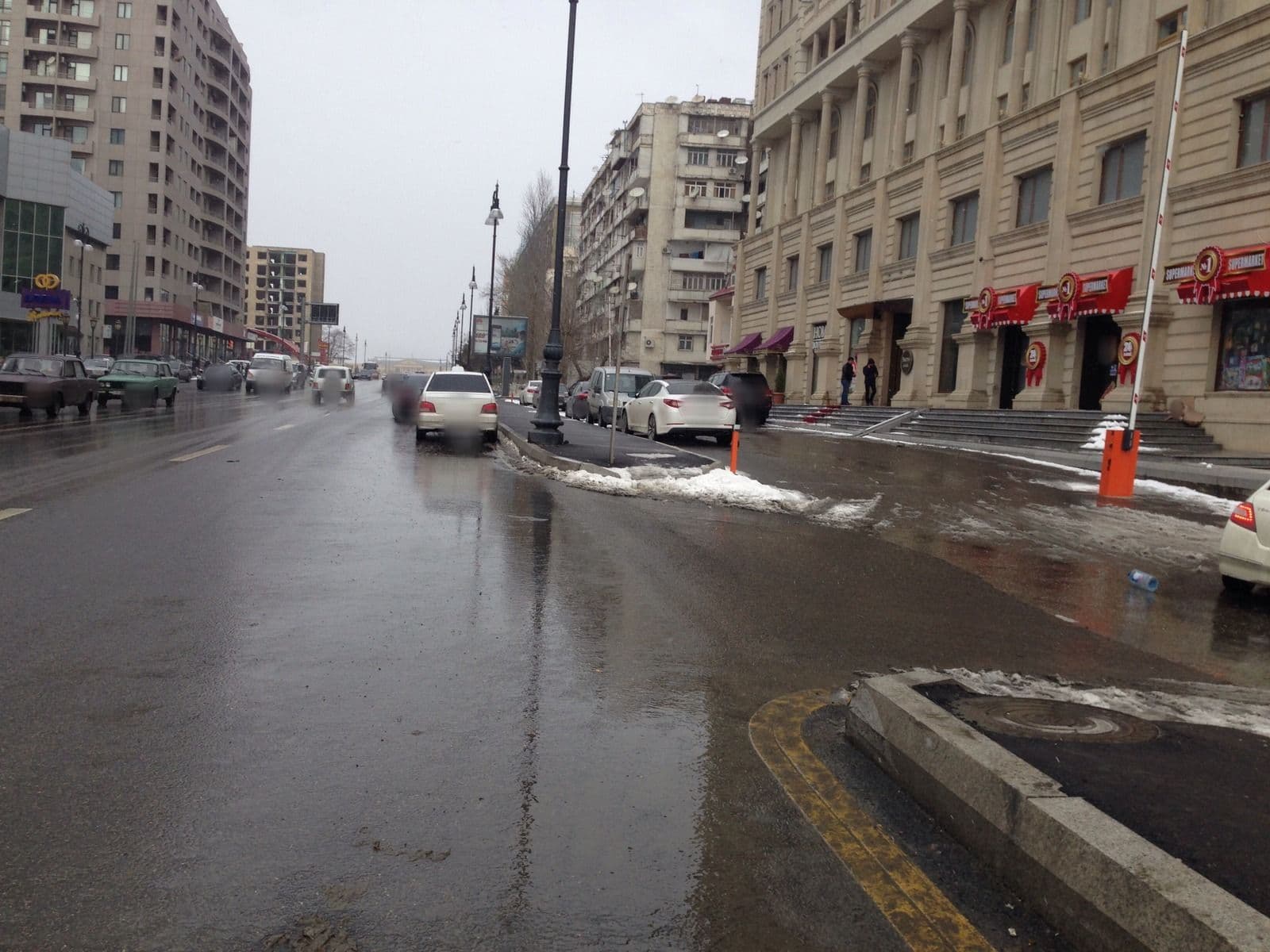 Street view near Regea Otel, Baku — © geomapper69 (CC BY-SA · Mapillary)