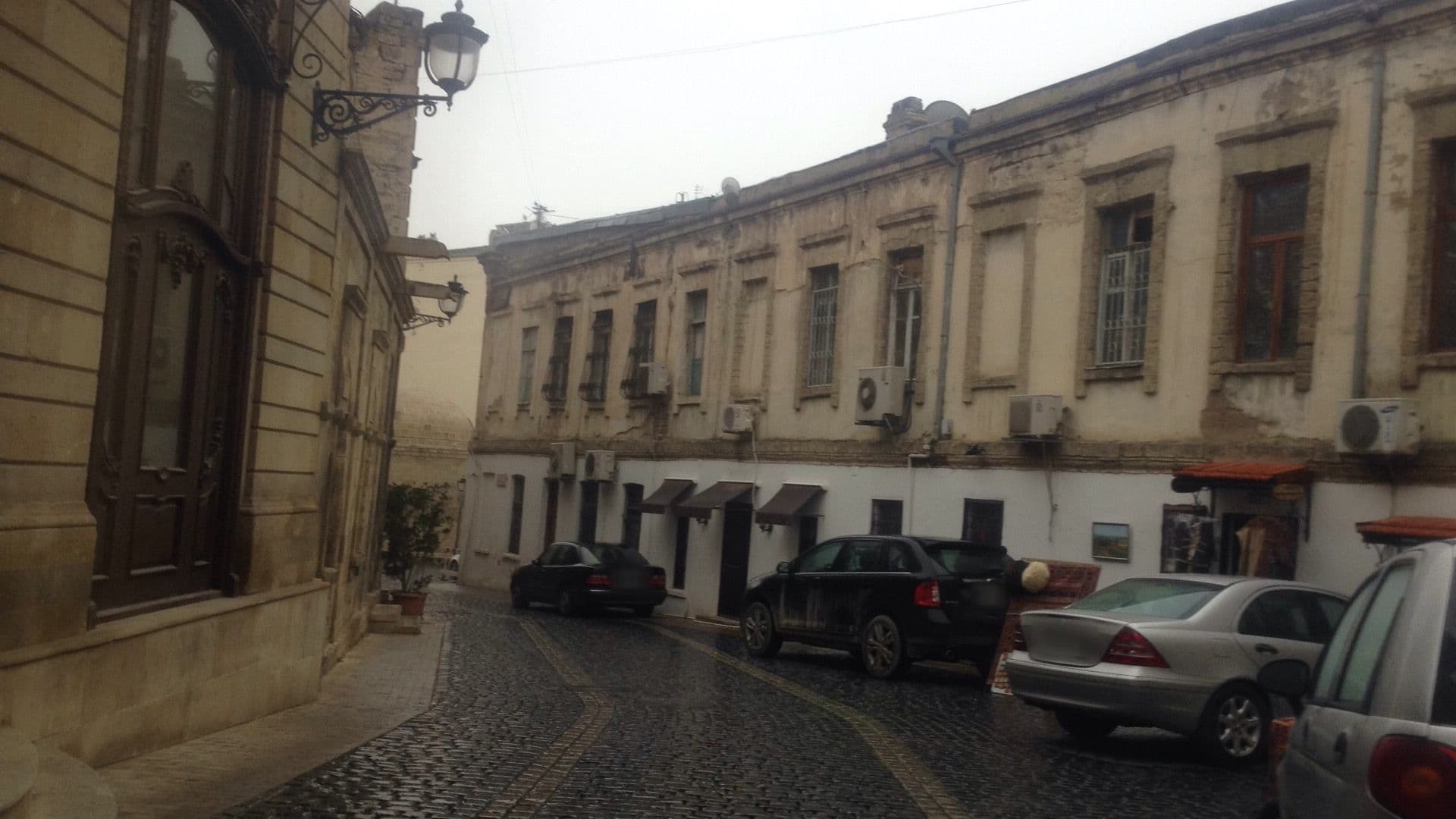 Street view near Sweet House Boutique Hotel, Badamdar — © geomapper69 (CC BY-SA · Mapillary)