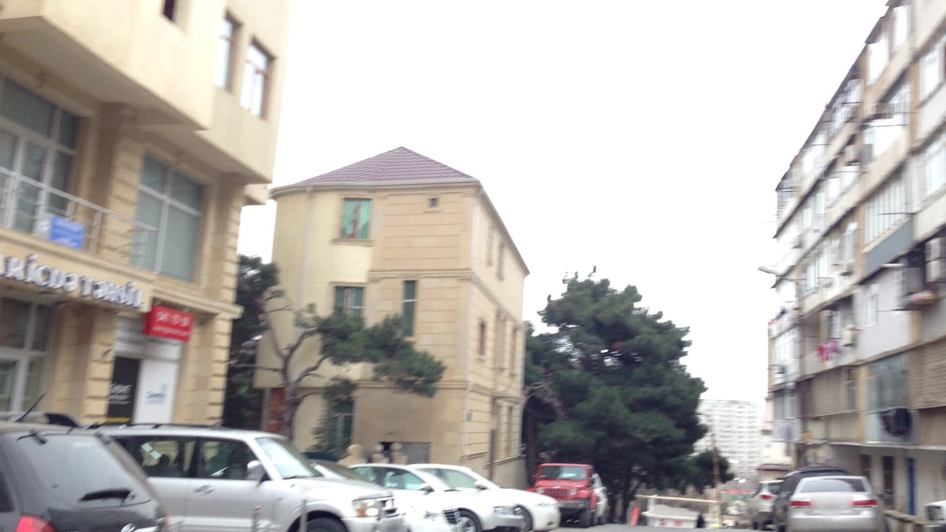 Street view near Life Holiday Baku Hotel, Baku — © geomapper69 (CC BY-SA · Mapillary)