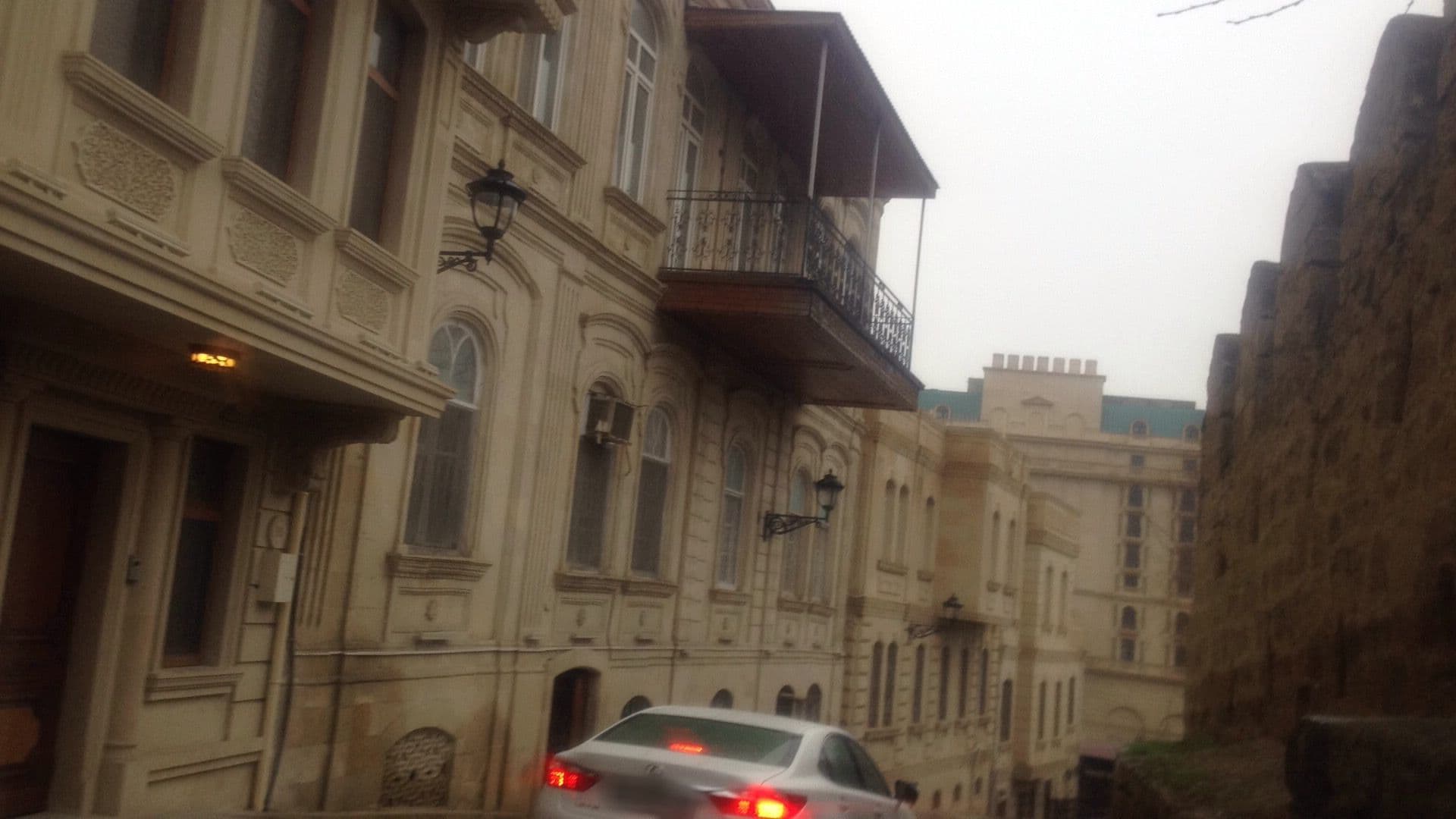 Street view near City Walls Hotel, Badamdar — © geomapper69 (CC BY-SA · Mapillary)
