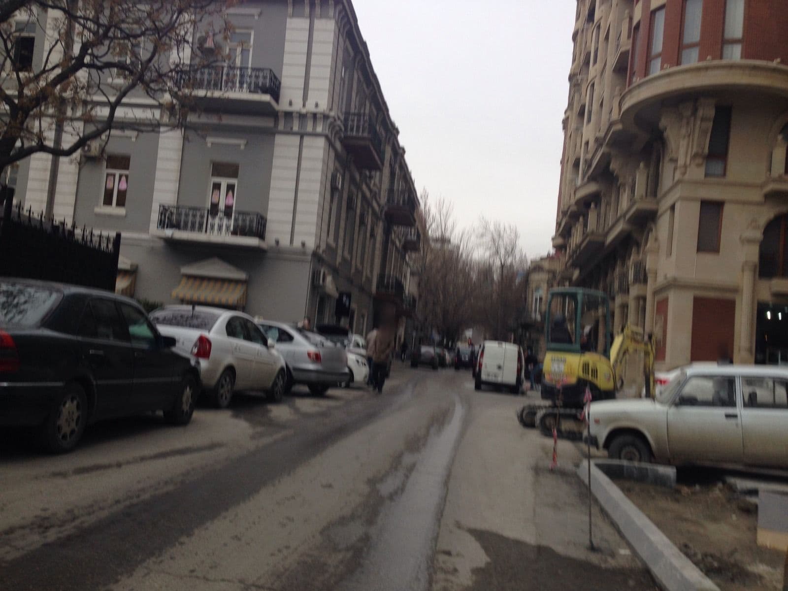 Street view near Hostelİnn, Badamdar — © geomapper69 (CC BY-SA · Mapillary)