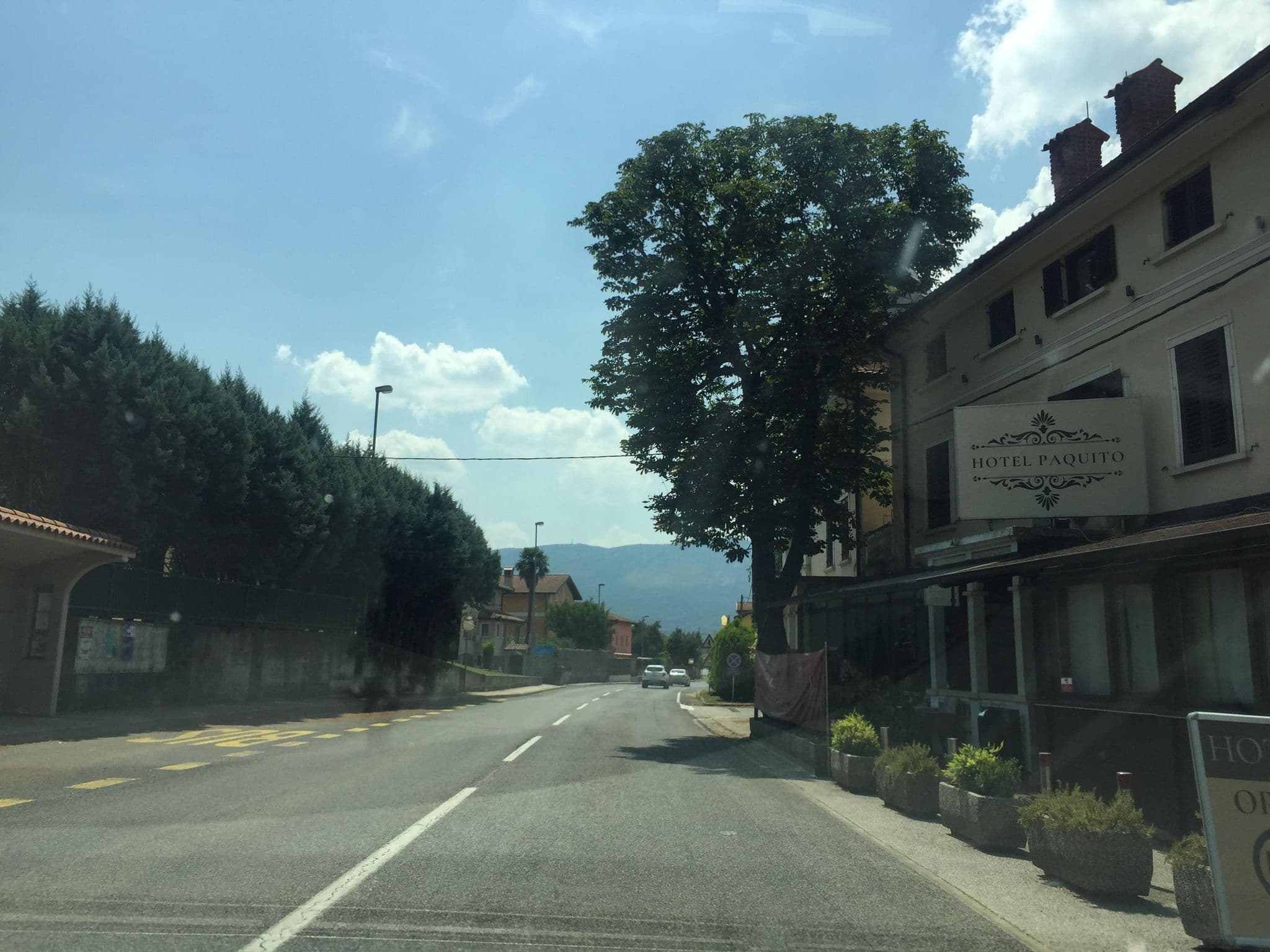 Street view near Hotel Casino Paquito, Renče — © igorzo (CC BY-SA · Mapillary)