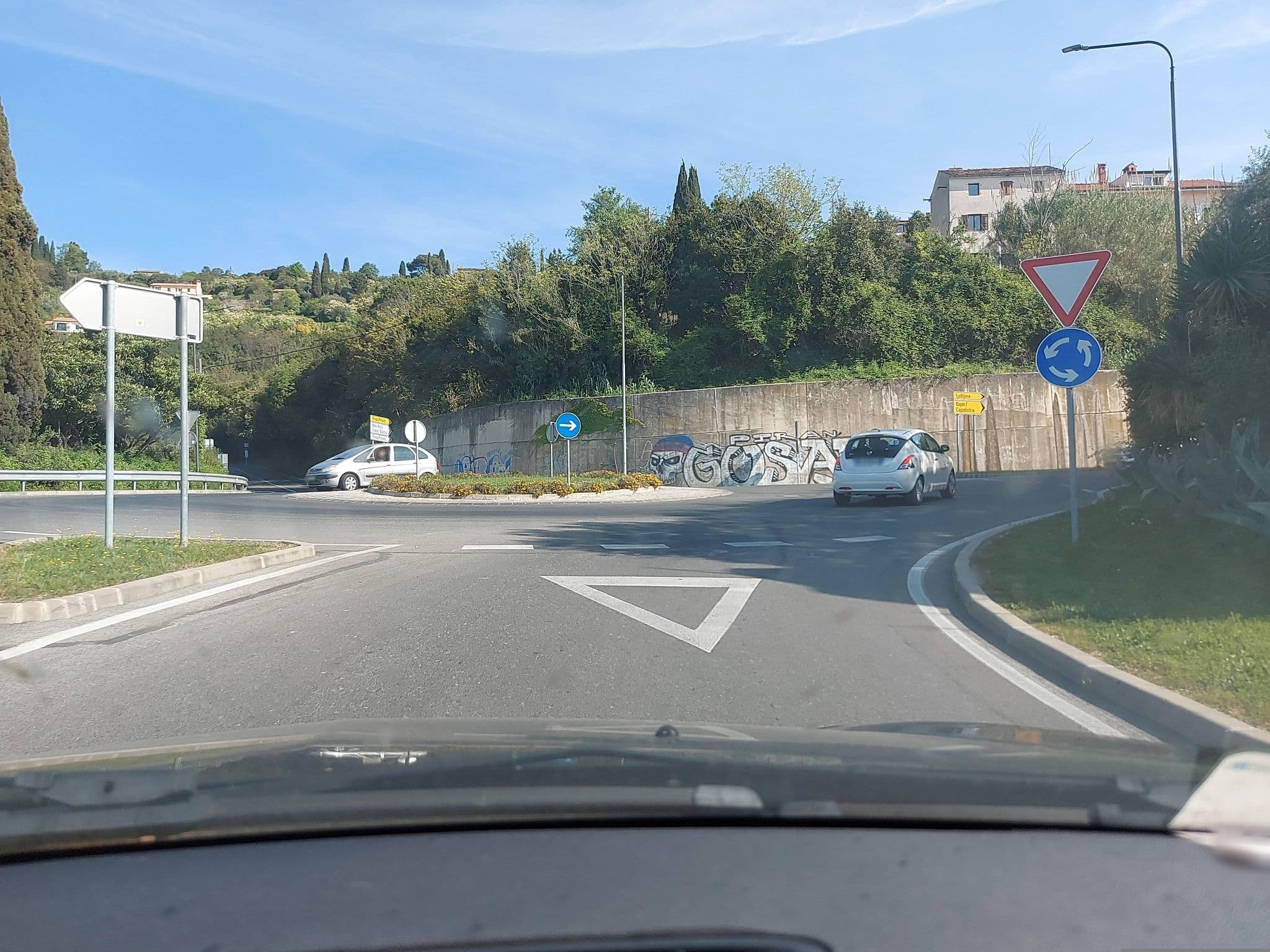 Street view near Hotel restavracija Tomi, Portorož — © mik007 (CC BY-SA · Mapillary)