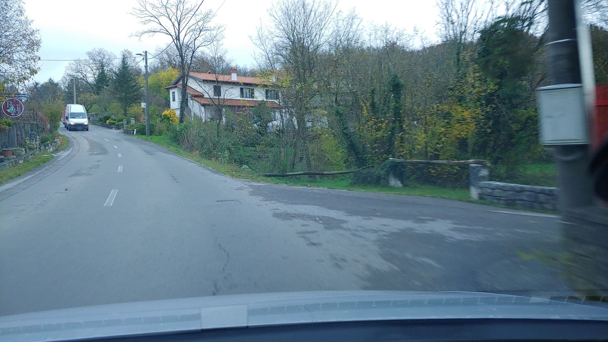 Street view near Gostalnica Ruj, Sežana — © mitjajez (CC BY-SA · Mapillary)