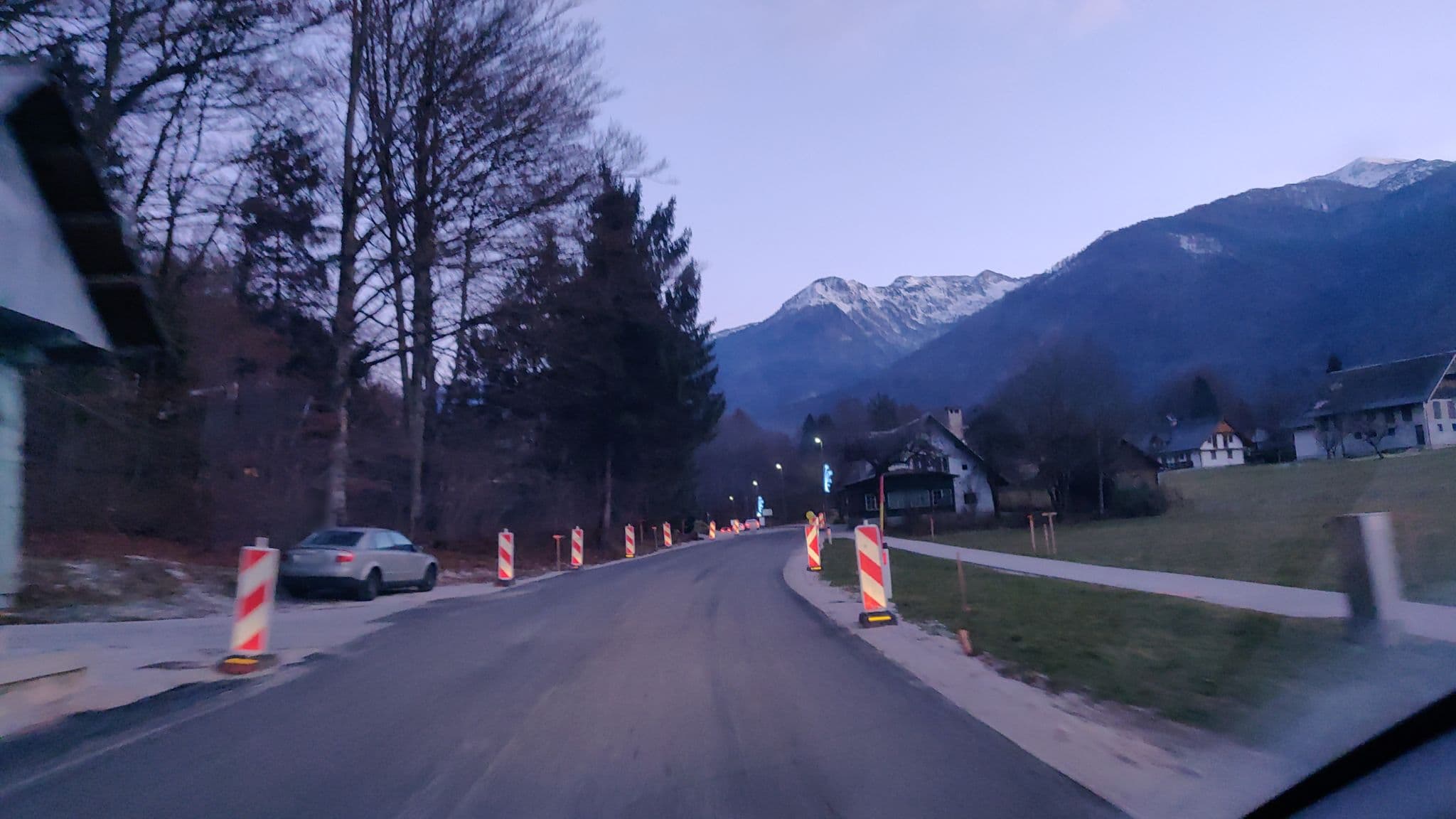 Street view near Ribčev Laz 41, Bohinjska Bistrica — © stefanb (CC BY-SA · Mapillary)