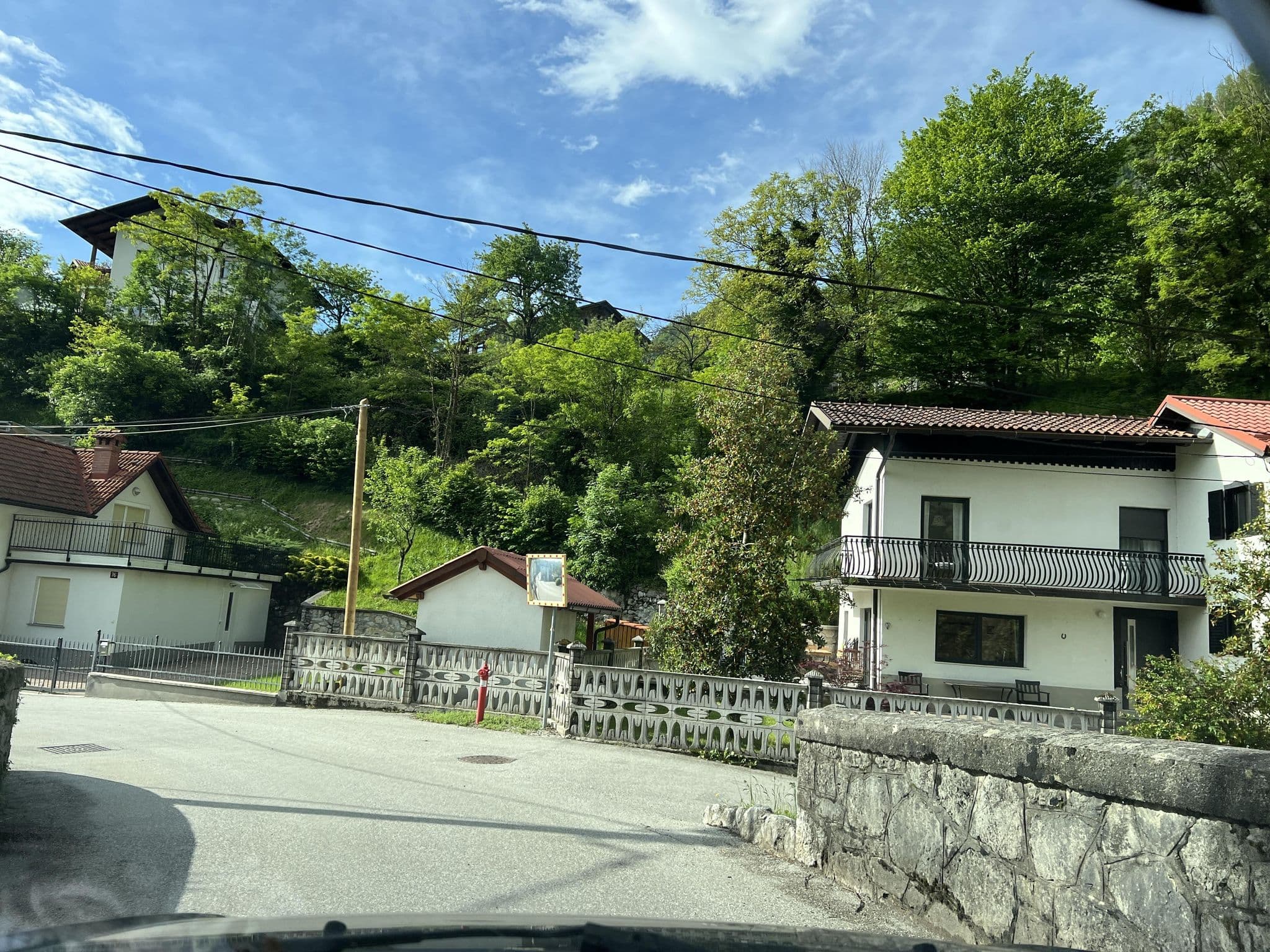 Street view near B&B Pocitniska Hisa, Tolmin — © igorzo (CC BY-SA · Mapillary)