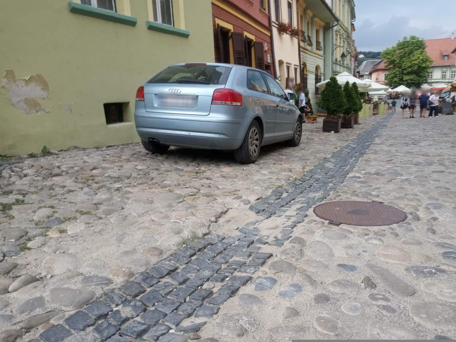 Street view near Hotel Sighișoara, Sighișoara — © grozsa11 (CC BY-SA · Mapillary)