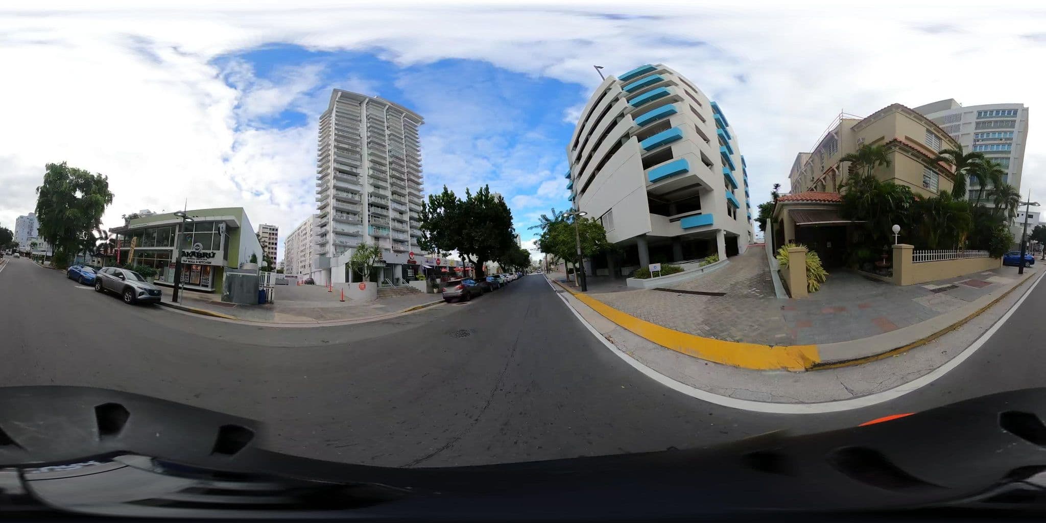Street view near El Canario Inn San Juan, San Juan — © jmoliver (CC BY-SA · Mapillary)