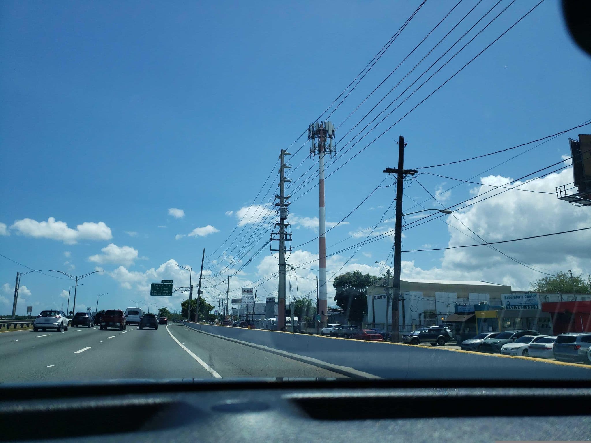 Street view near Leverick Bay Resort, Virgen Gorda BVI, Eleanor Roosevelt — © guyutetube (CC BY-SA · Mapillary)