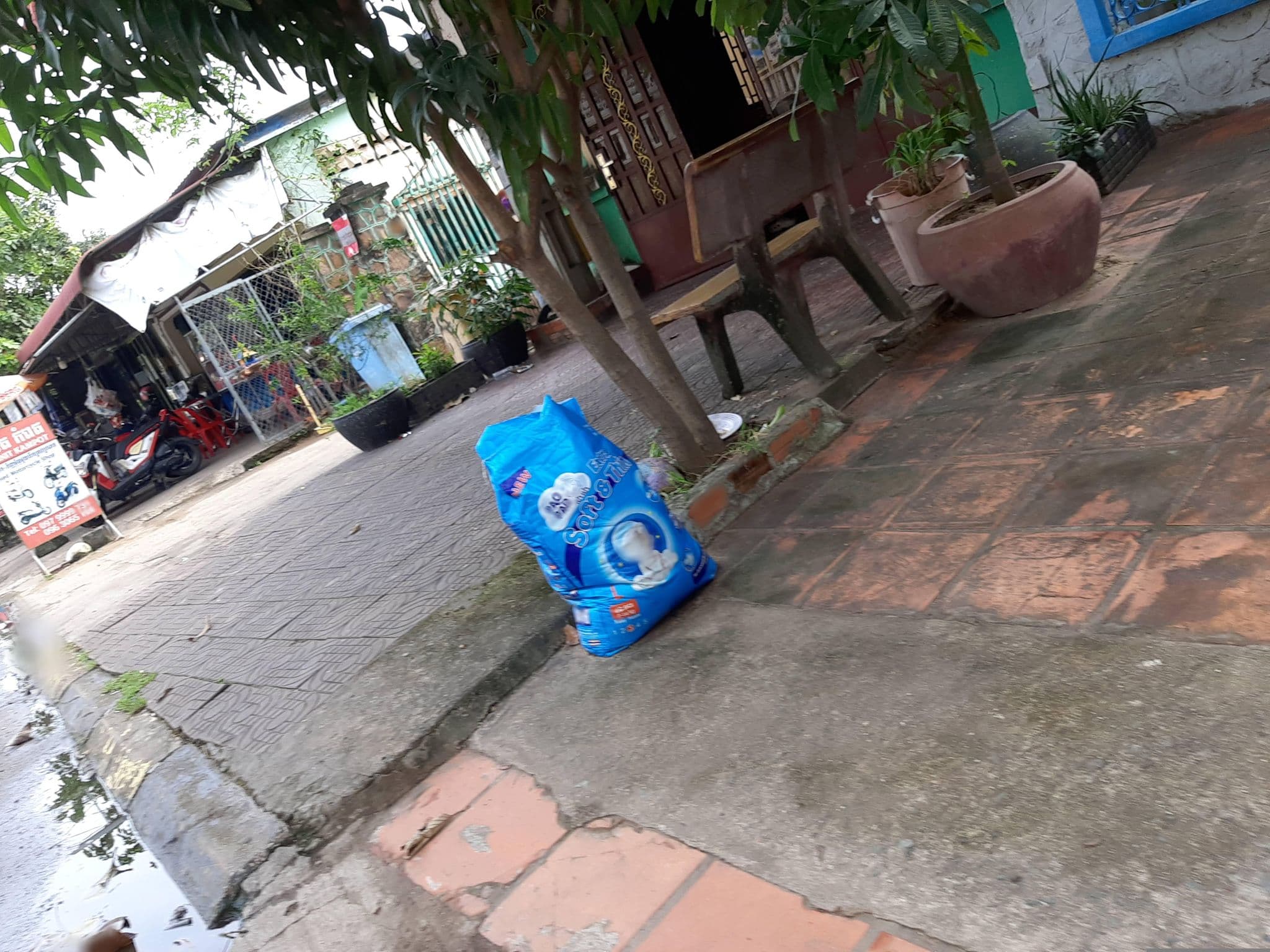 Street view near Borey Vathanac Guesthouse, Kampot — © pir (CC BY-SA · Mapillary)