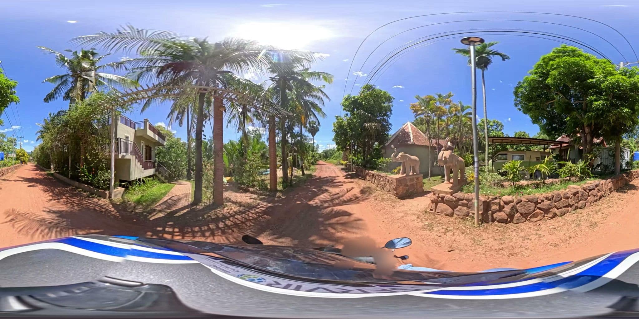Street view near Ganesha Riverside Ecoresort, Kampot — © vteck (CC BY-SA · Mapillary)
