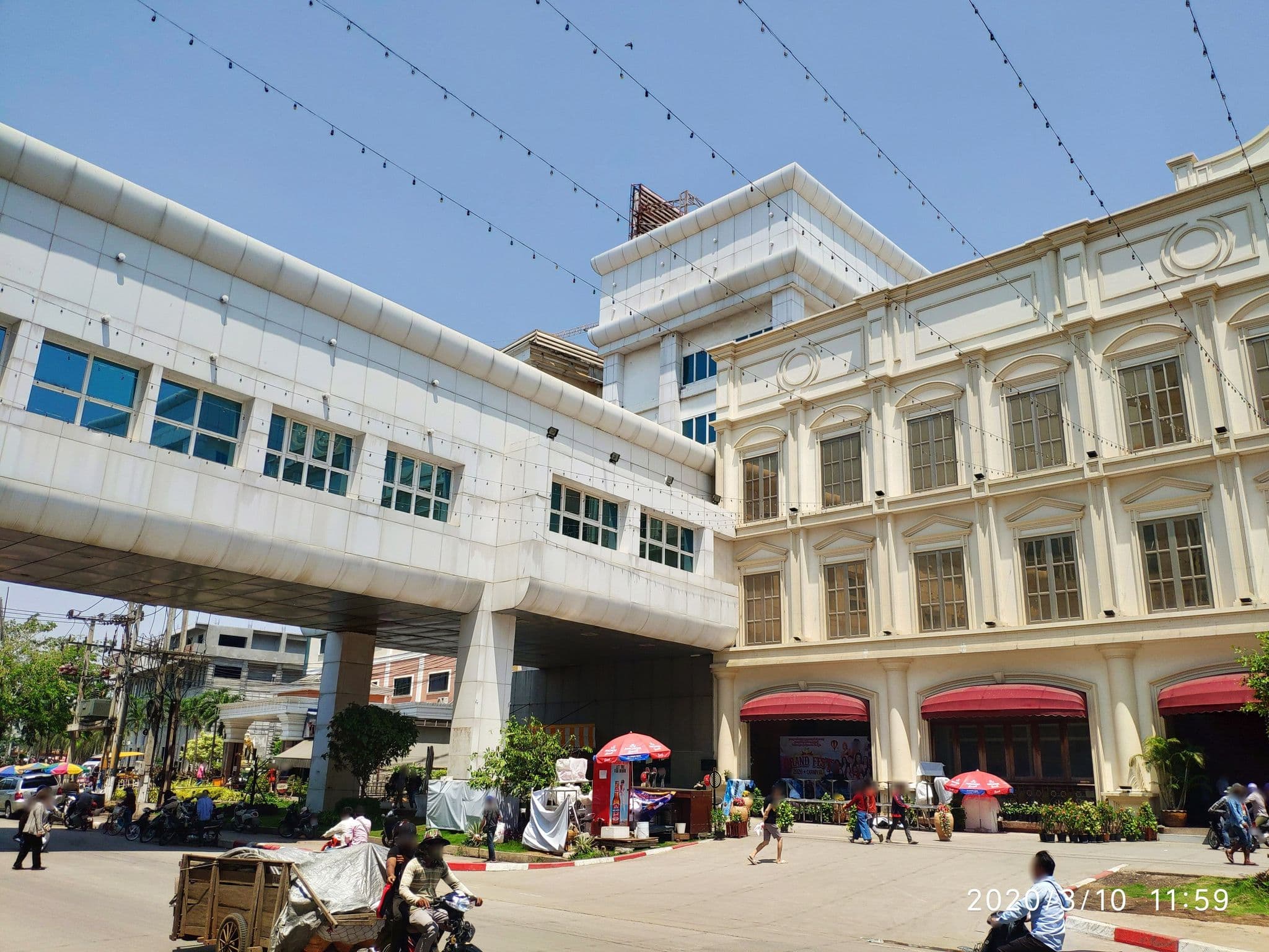 Street view near TROPICAL, Paoy Paet — © km2bp (CC BY-SA · Mapillary)