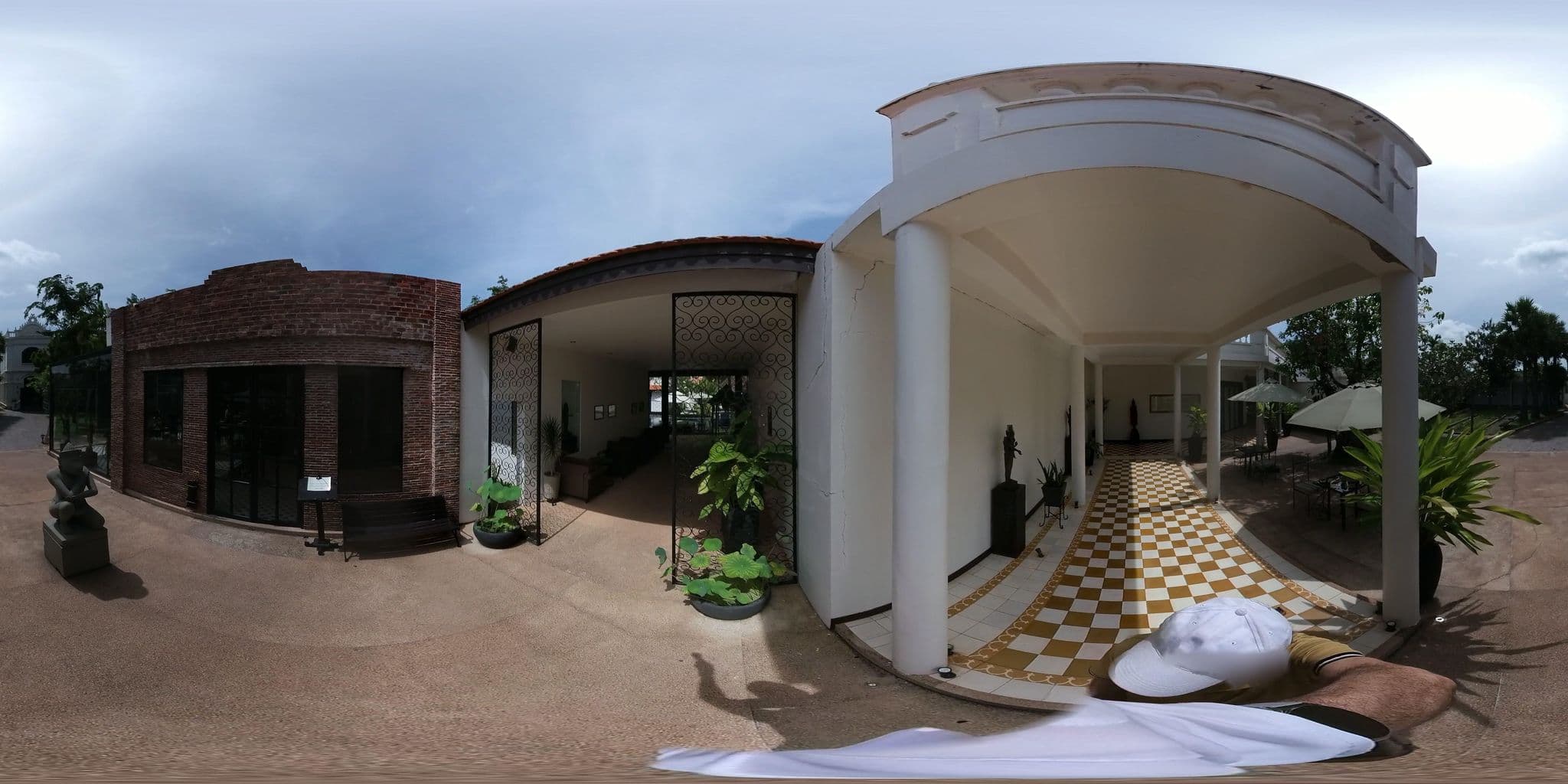 Street view near Banana Resort Le Petit De Nid De Caro, Siem Reap — © ThailandCambodia (CC BY-SA · Mapillary)