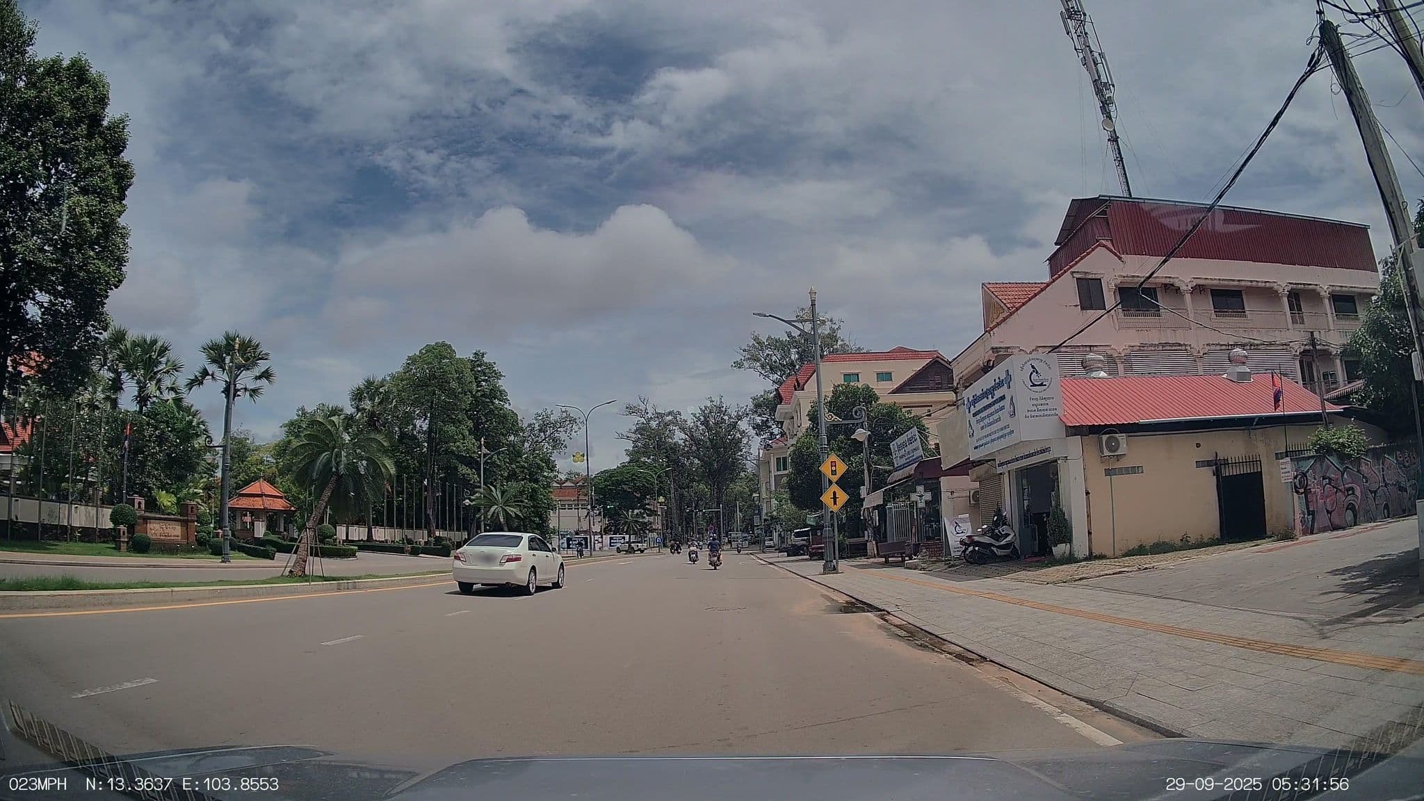 Street view near Takeo G.H, Siem Reap — © ThailandCambodia (CC BY-SA · Mapillary)