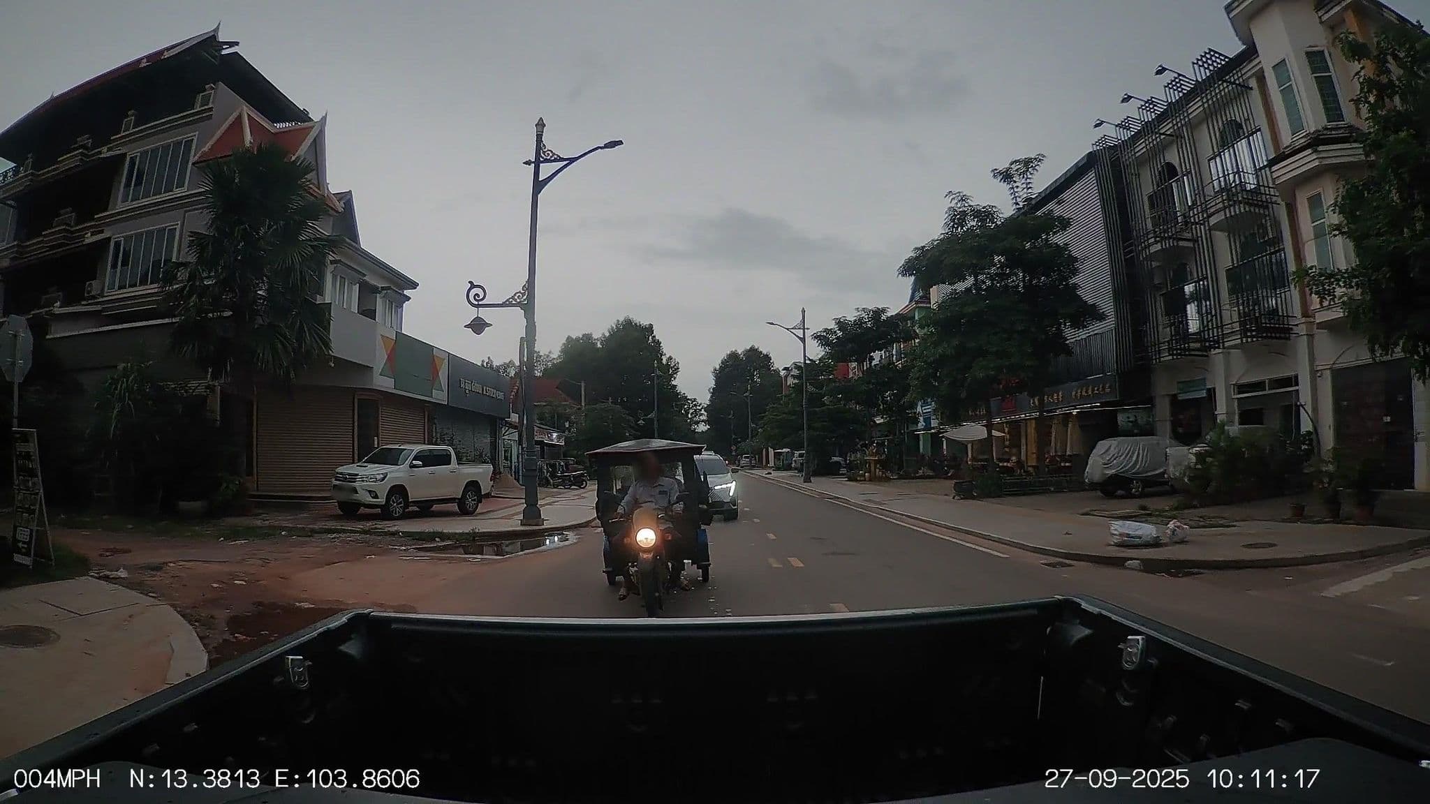 Street view near Shining Angkor Hotel Siem Reap, Siem Reap — © ThailandCambodia (CC BY-SA · Mapillary)