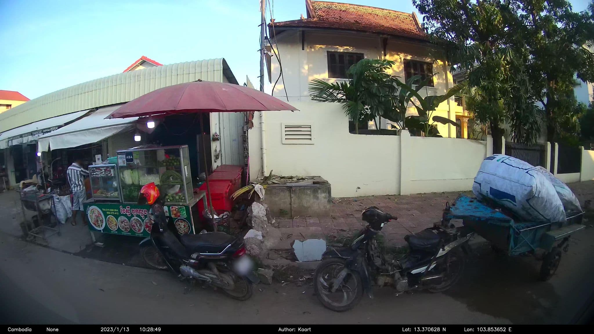 Street view near Malika d angkor boutiqe hotel, Siem Reap — © kaart_2 (CC BY-SA · Mapillary)