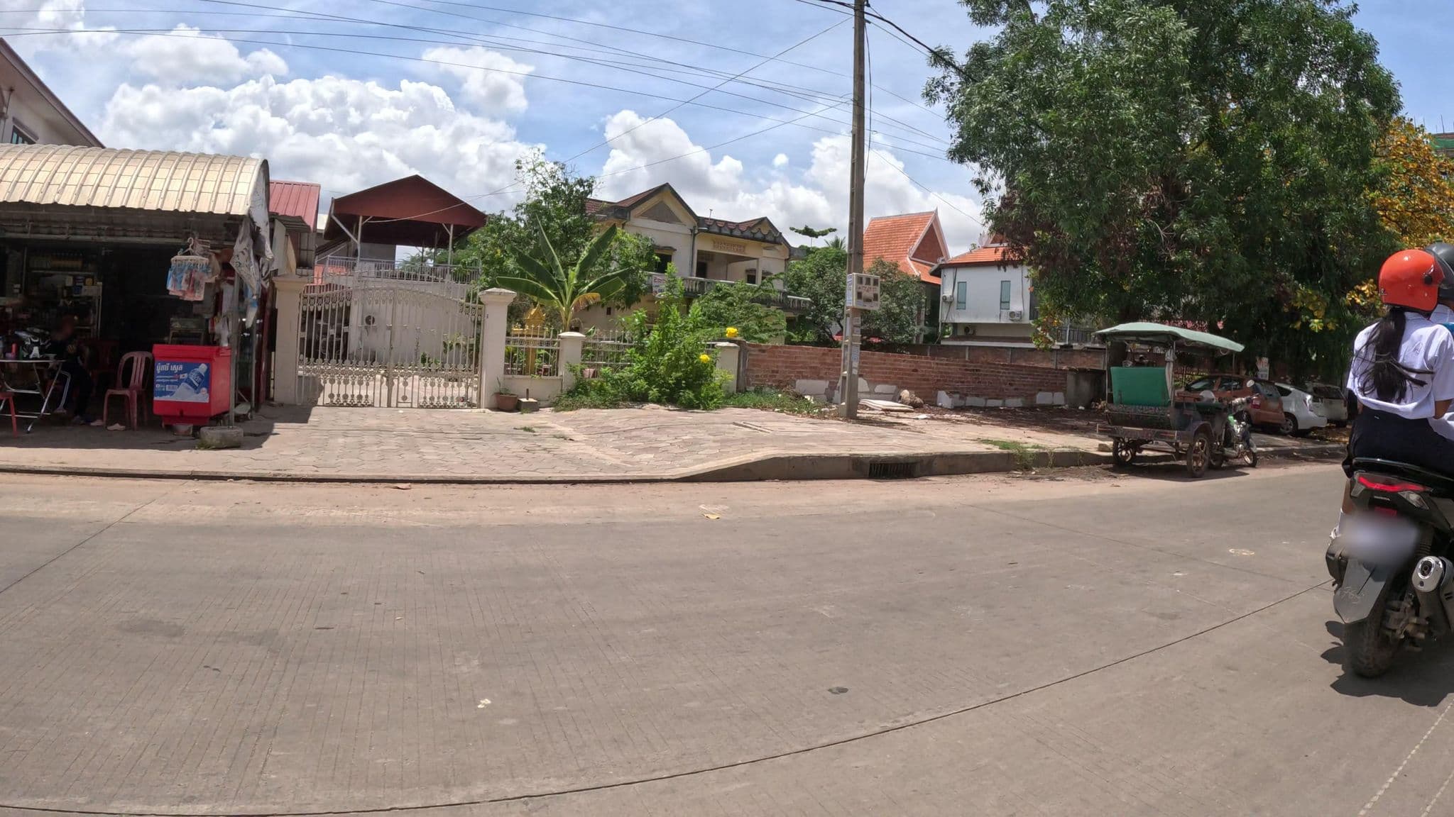 Street view near Phuong Raksmey Angkor, Siem Reap — © ThailandCambodia (CC BY-SA · Mapillary)