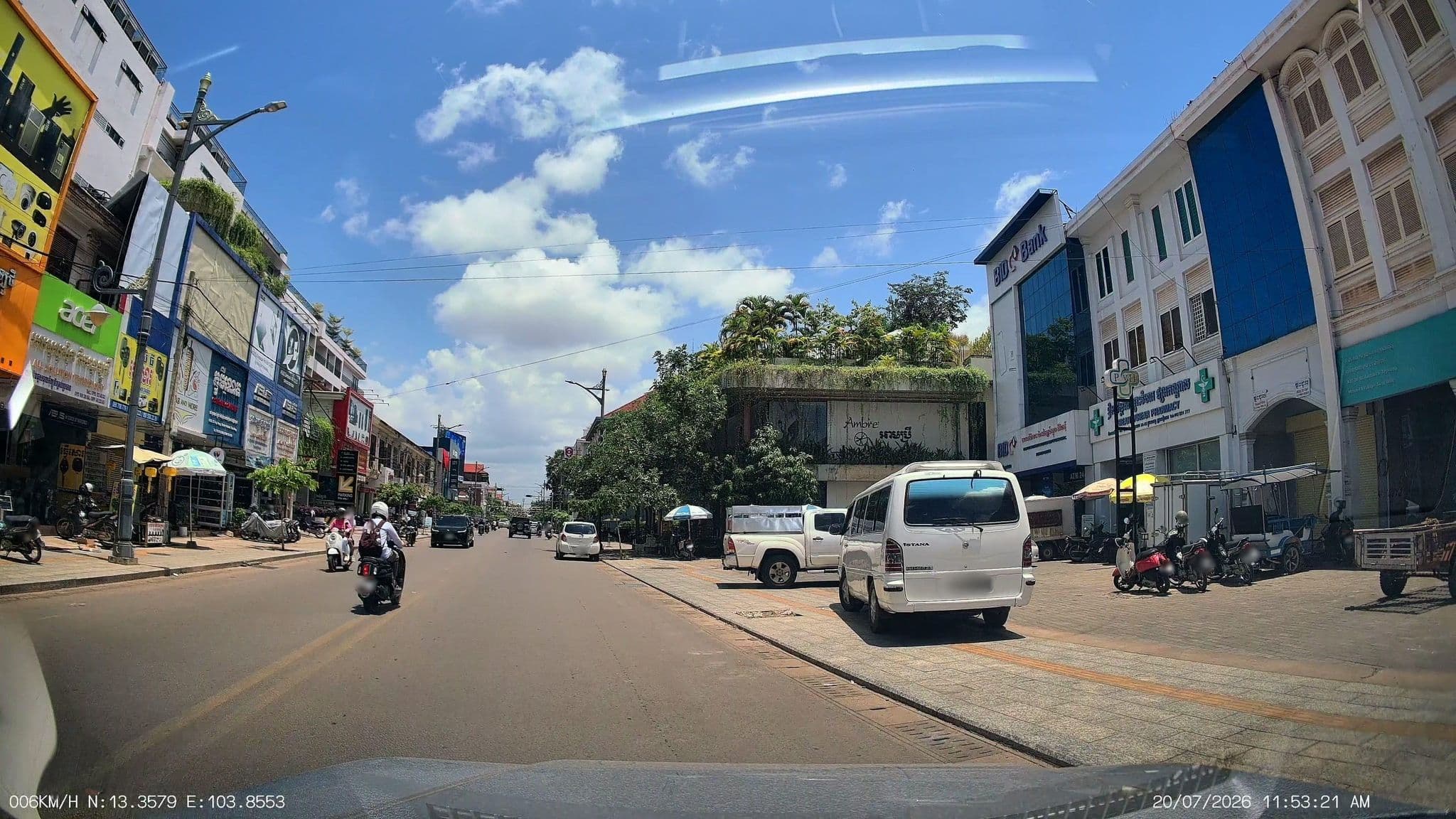Street view near I Lodge House, Siem Reap — © ThailandCambodia (CC BY-SA · Mapillary)