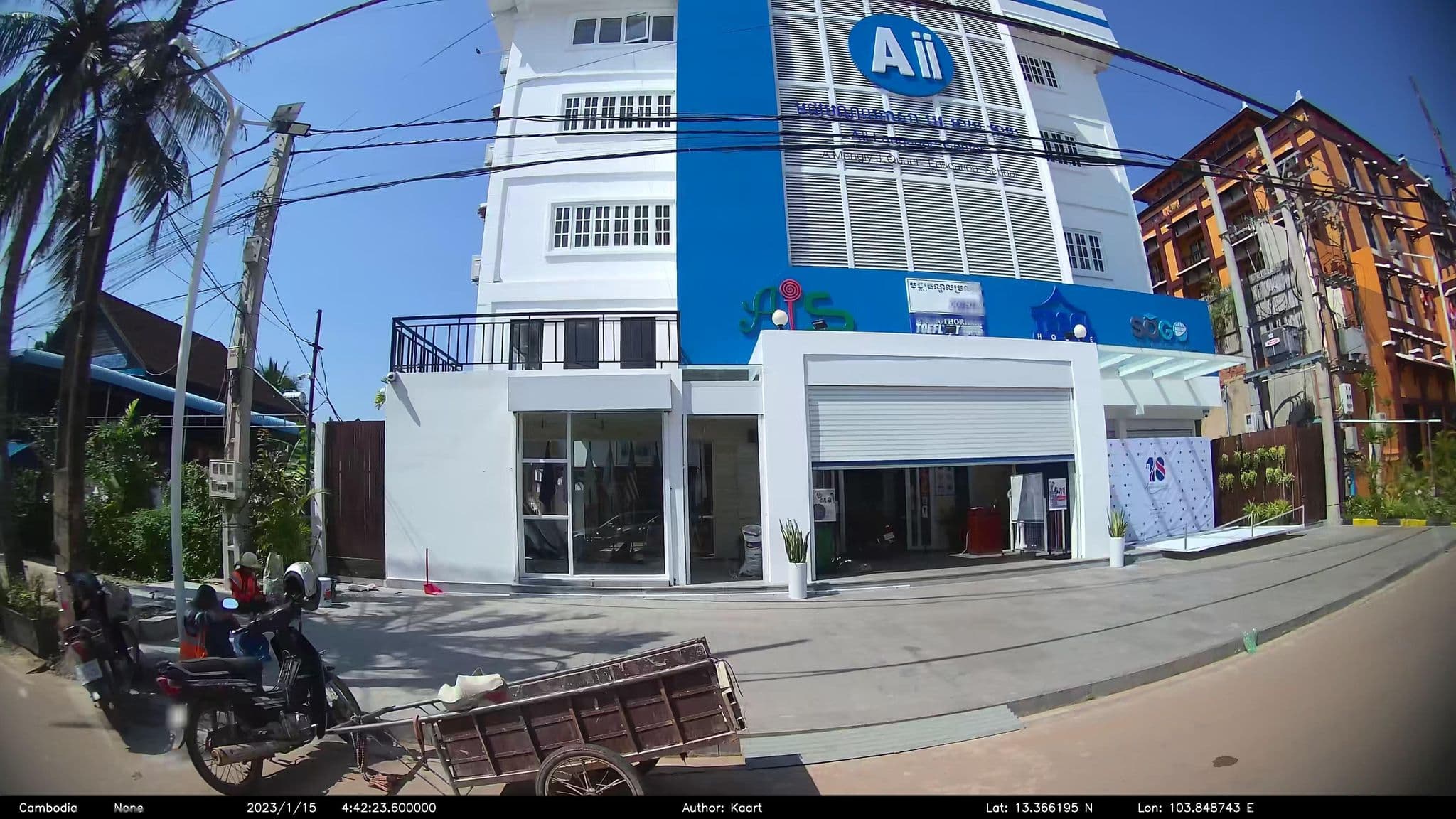 Street view near Royal Villa Angkor Hotel, Siem Reap — © kaart_2 (CC BY-SA · Mapillary)