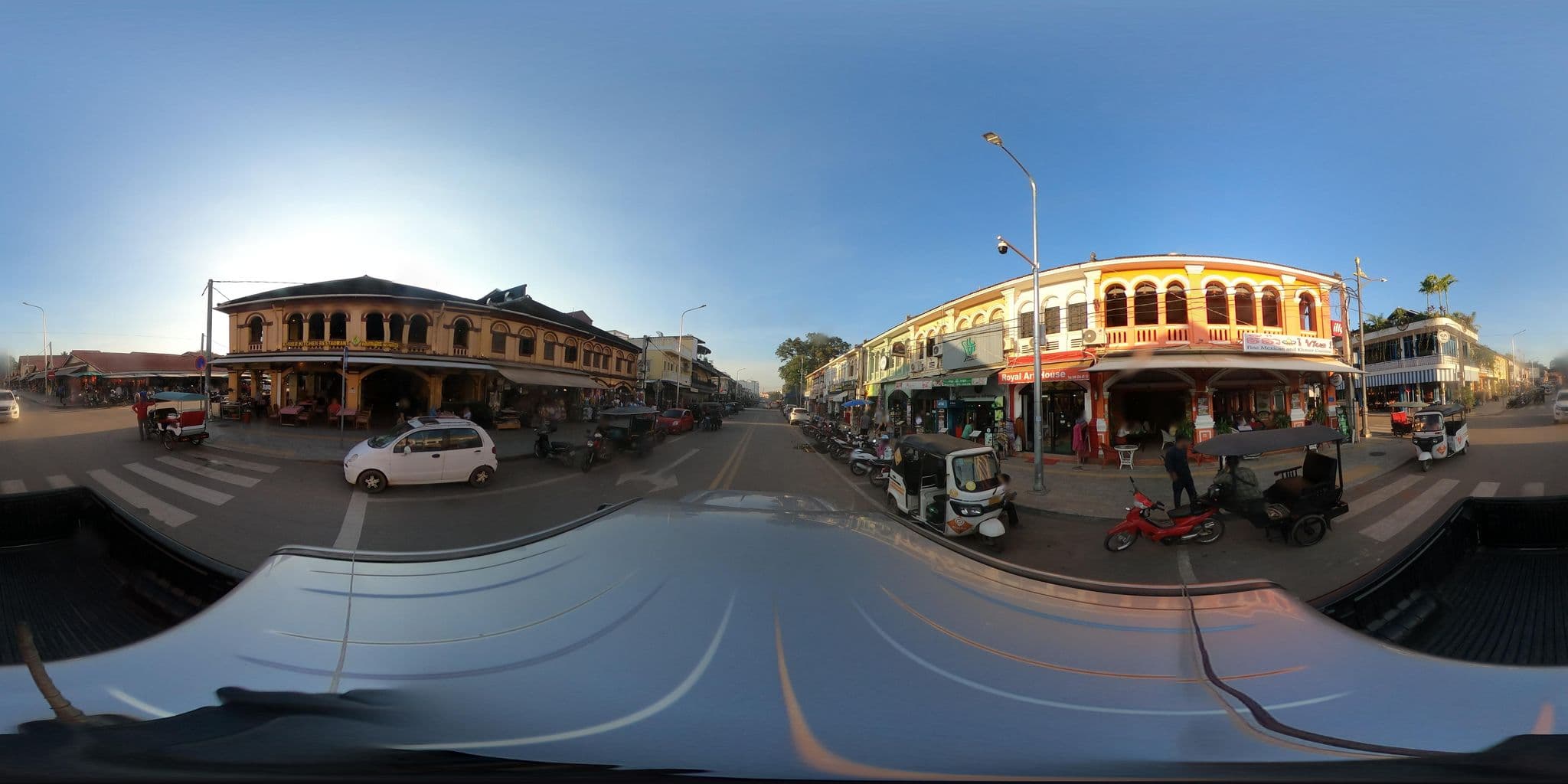 Street view near Steng Siem Reap Hotel, Siem Reap — © kaart_2 (CC BY-SA · Mapillary)
