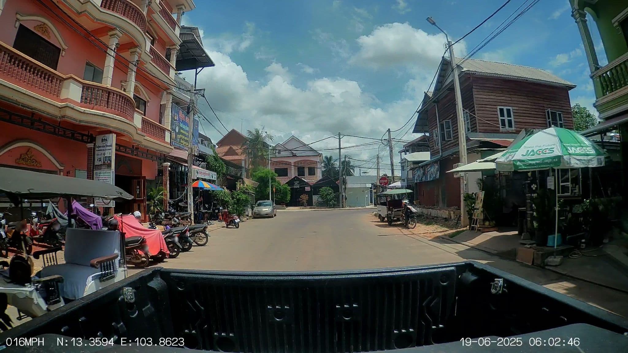 Street view near Meang Guesthouse, Siem Reap — © ThailandCambodia (CC BY-SA · Mapillary)