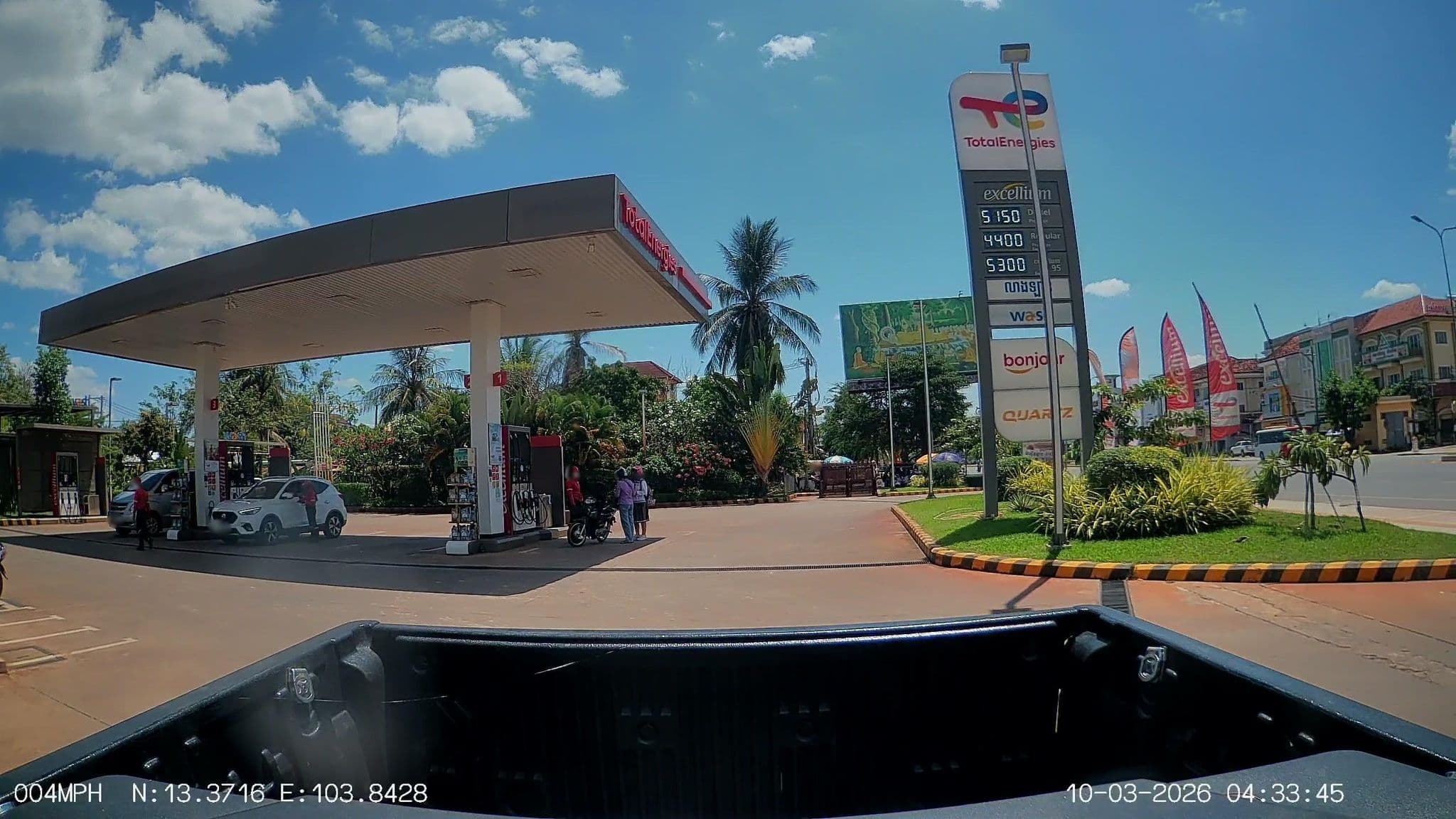 Street view near Monoreach Angkor Hotel Siem Reap, Siem Reap — © ThailandCambodia (CC BY-SA · Mapillary)