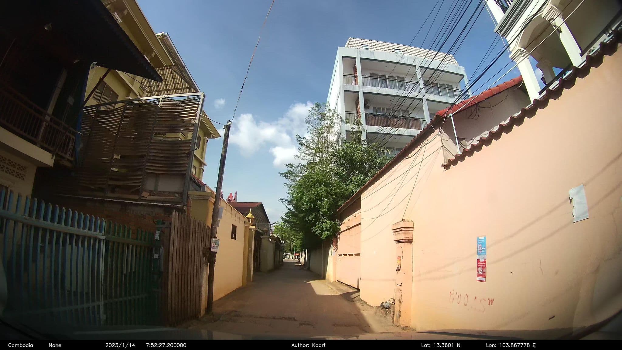 Street view near Angkor Dream Hotel, Siem Reap — © kaart_2 (CC BY-SA · Mapillary)