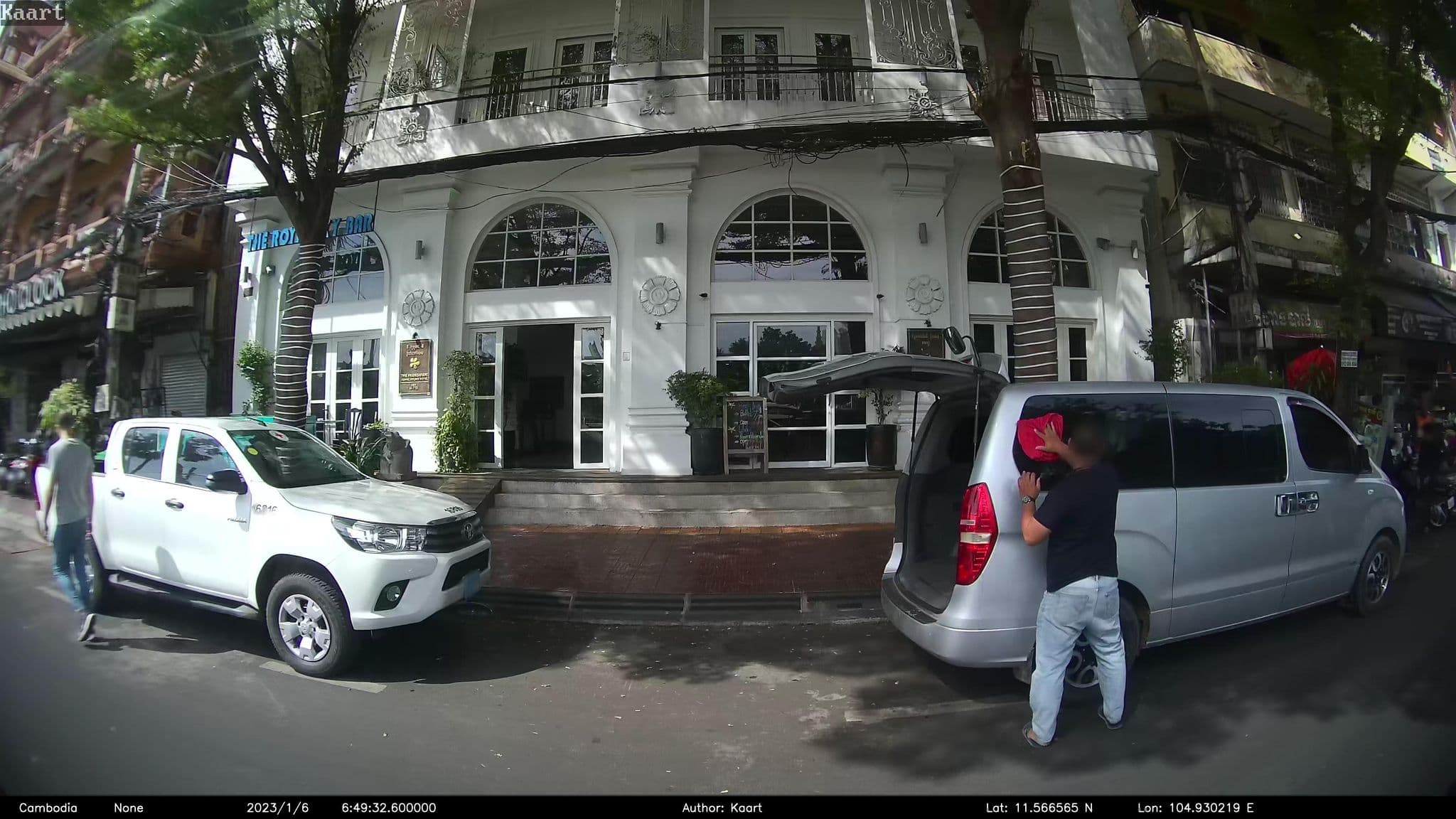 Street view near RS III Hostel, Phnom Penh — © kaart_2 (CC BY-SA · Mapillary)