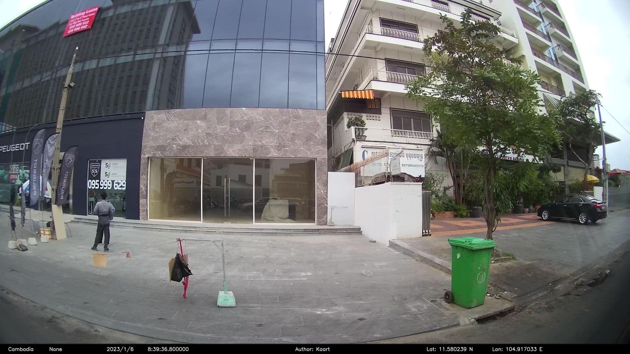 Street view near Kuch Oudom Hotel, Phnom Penh — © kaart_2 (CC BY-SA · Mapillary)