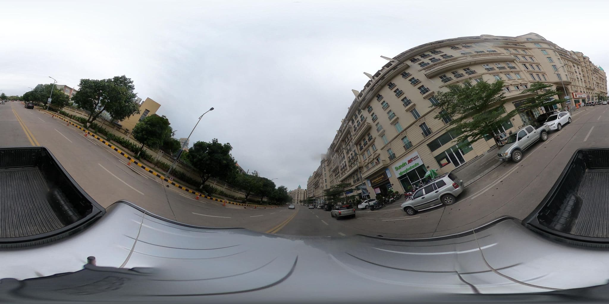 Street view near 爱尚酒店, Phnom Penh — © kaart_2 (CC BY-SA · Mapillary)