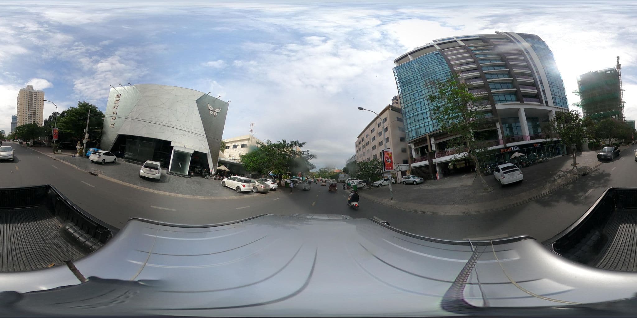 Street view near maline apartments, Phnom Penh — © kaart_2 (CC BY-SA · Mapillary)