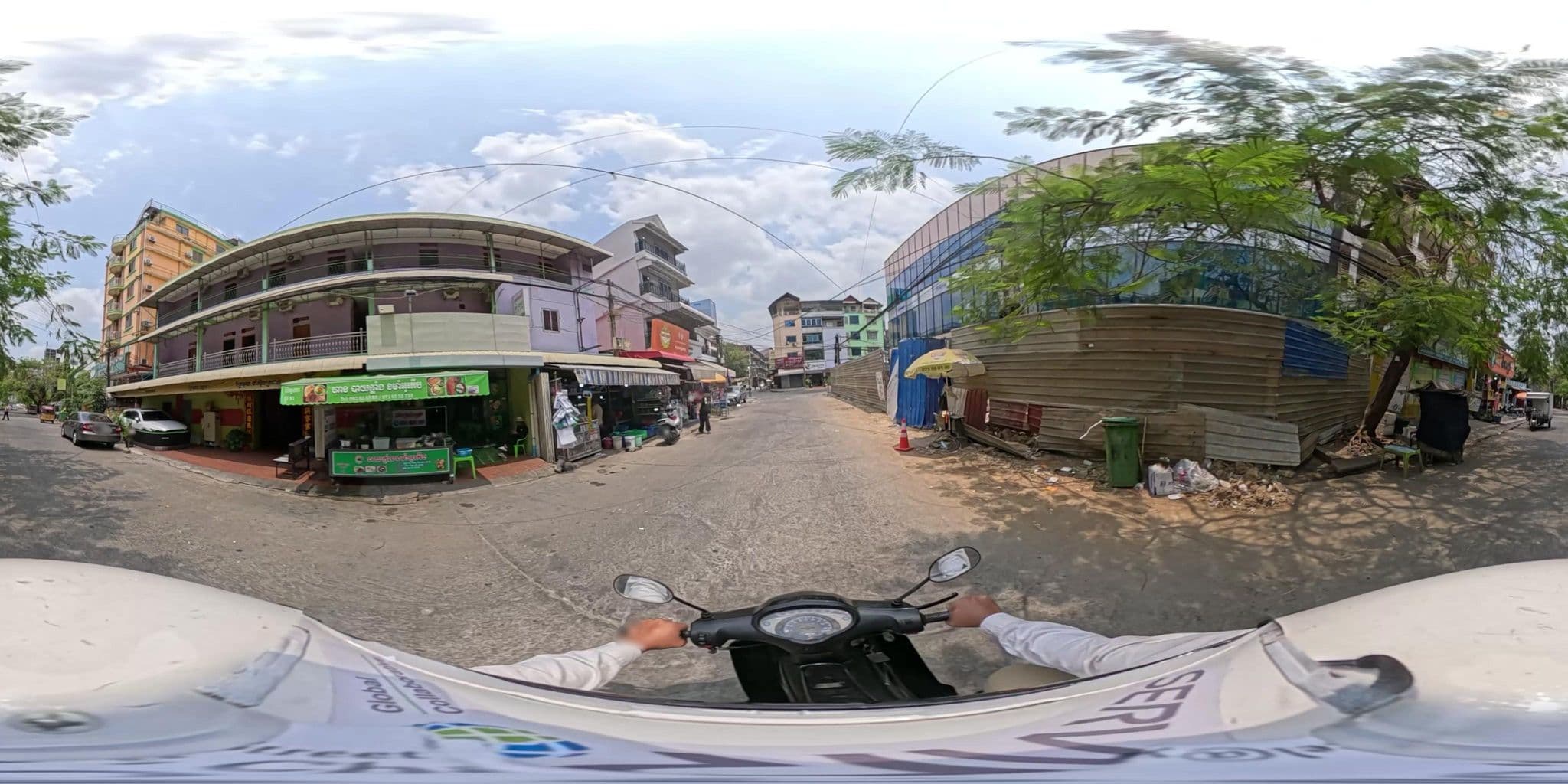 Street view near Angkor Golden Mountain Hotel, Phnom Penh — © vteck (CC BY-SA · Mapillary)