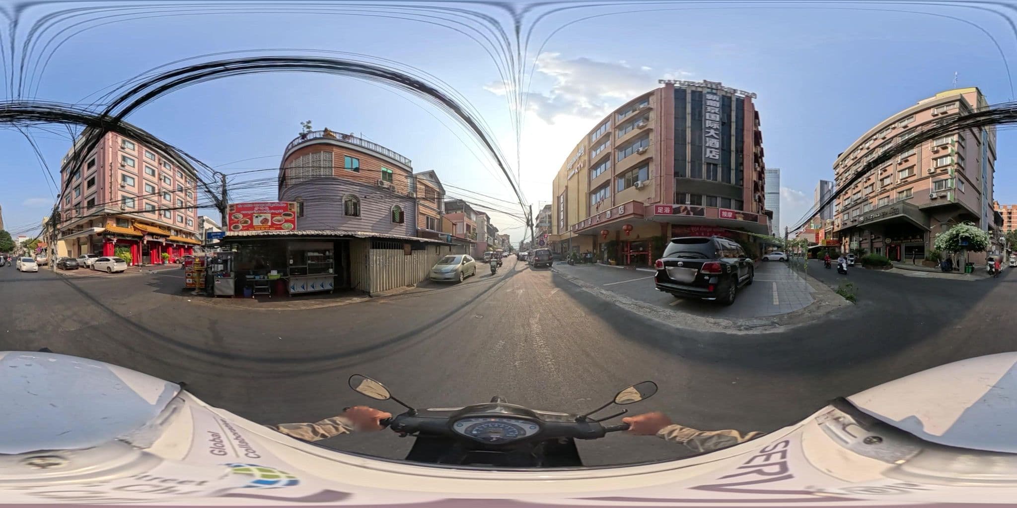 Street view near Tonle Sekong Hotel, Tœ̆k L’ák — © vteck (CC BY-SA · Mapillary)